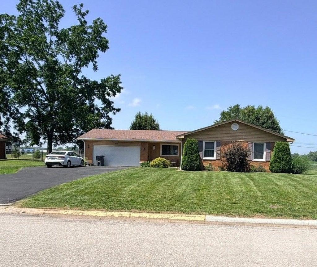Regency Pl, Connersville, IN 47331