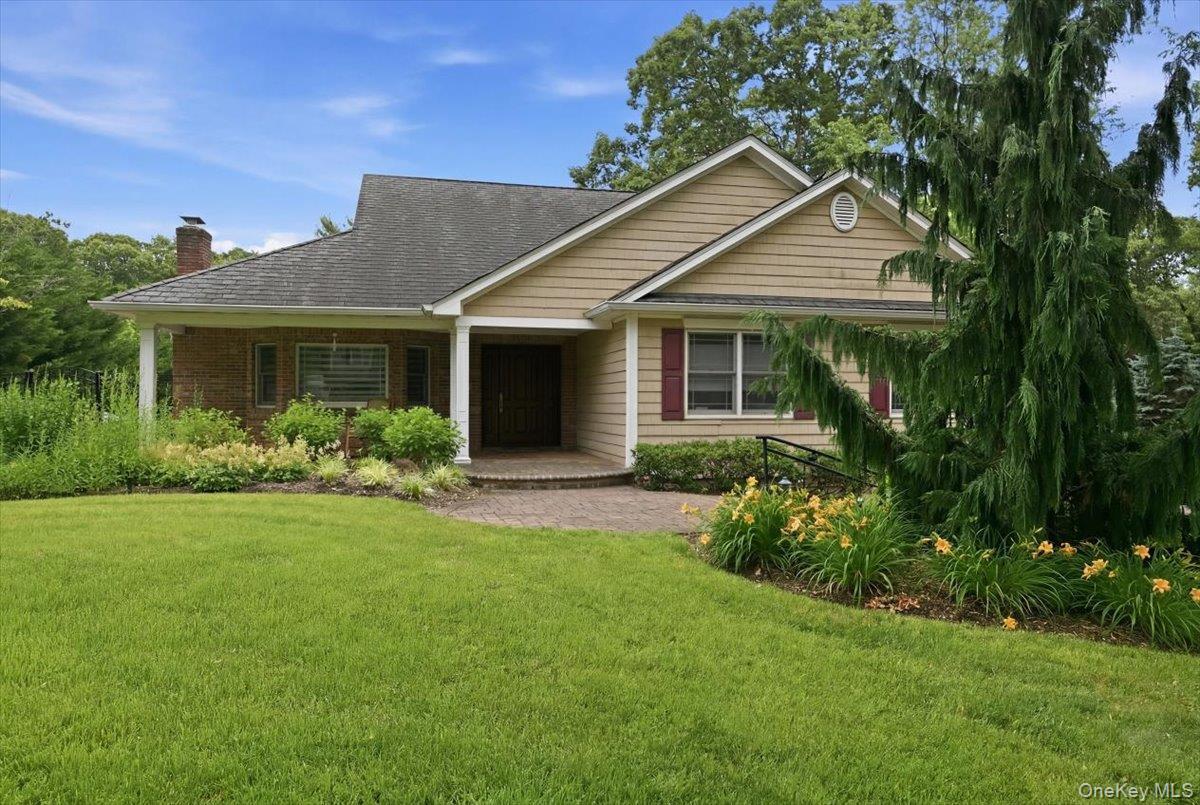 Mclane Dr, Dix Hills, NY 11746