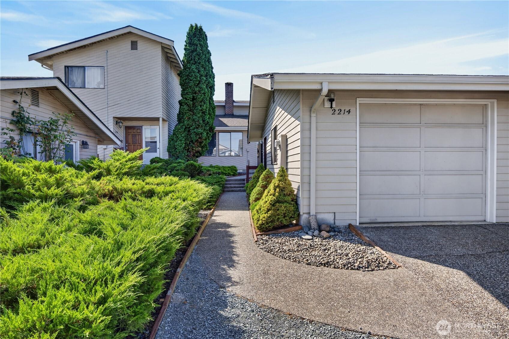 E Fulton St, Mount Vernon, WA 98273