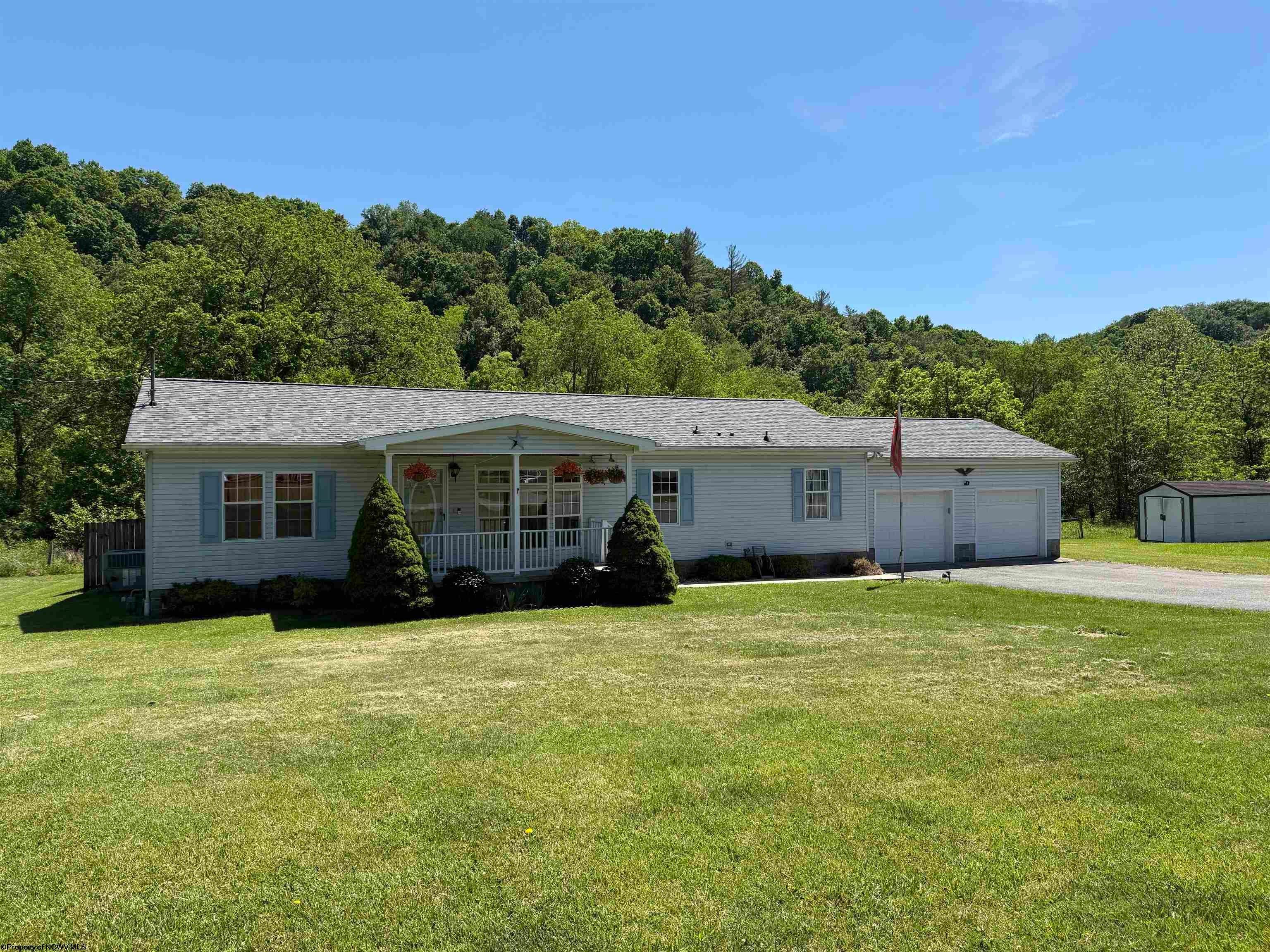 Fields Ln, Elkins, WV 26241