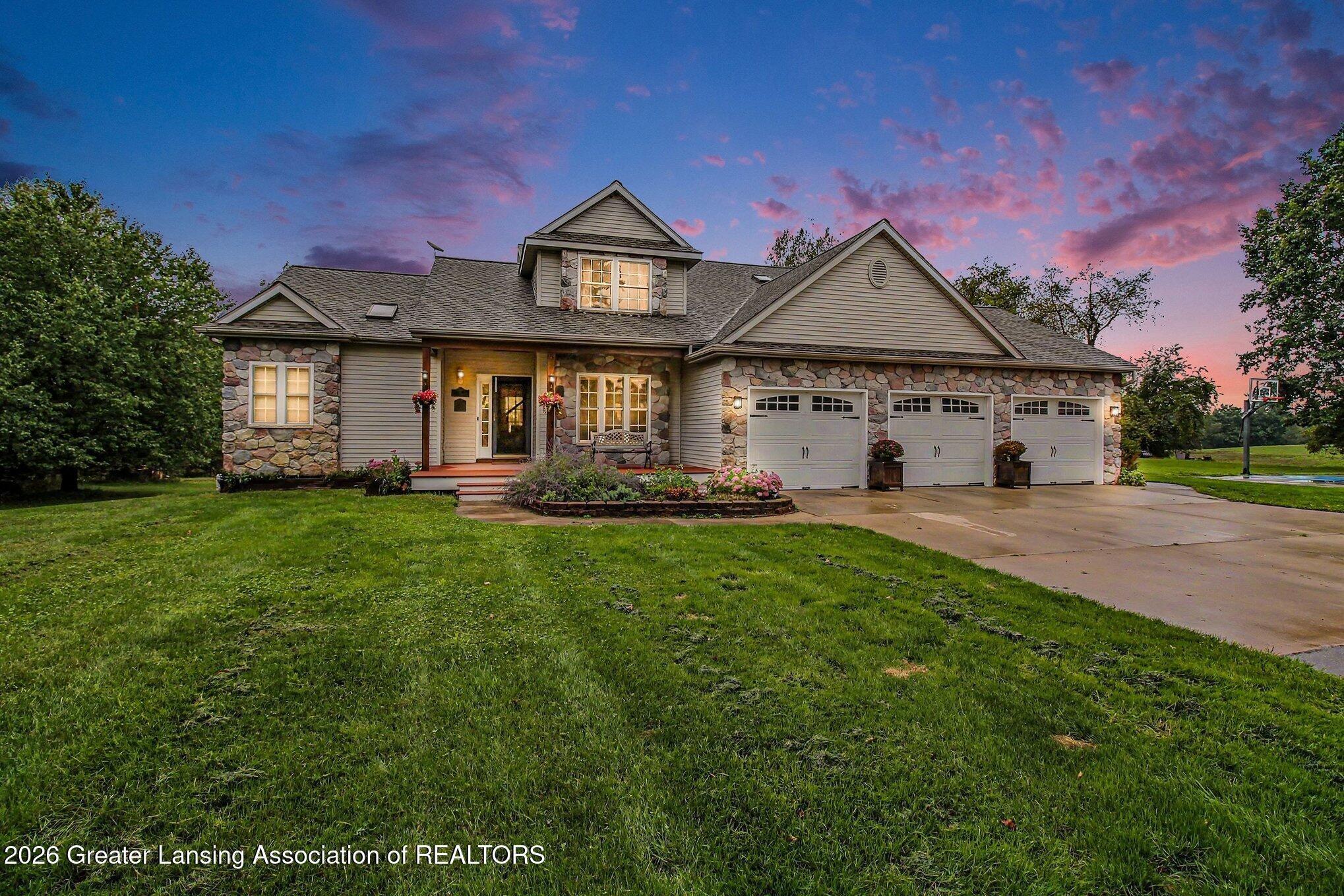 Scotch Hollow Dr, Bath, MI 48808