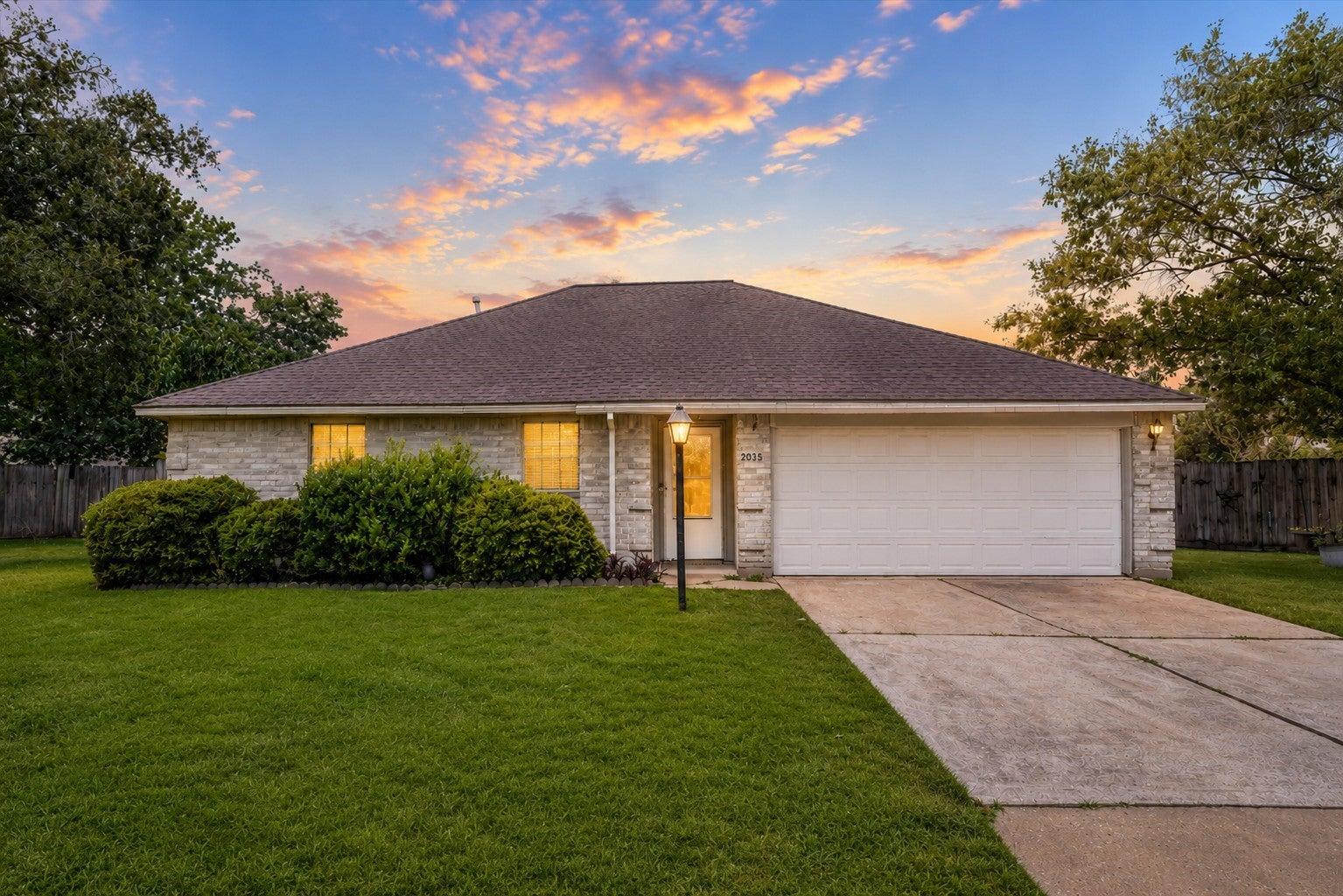 Woodhue Dr, Spring, TX 77386