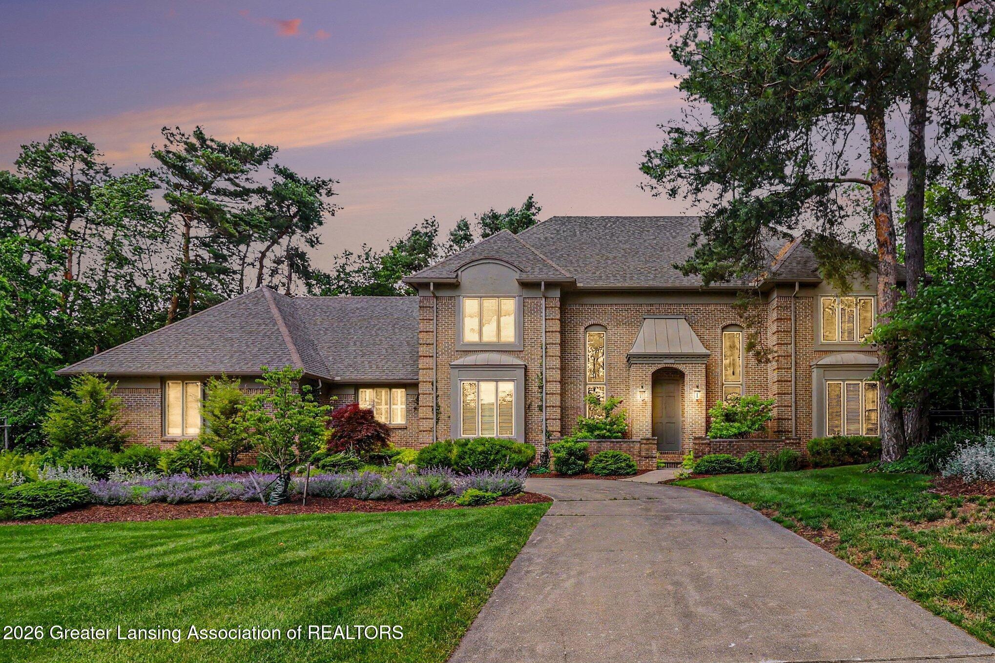 Overglen Ct, East Lansing, MI 48823