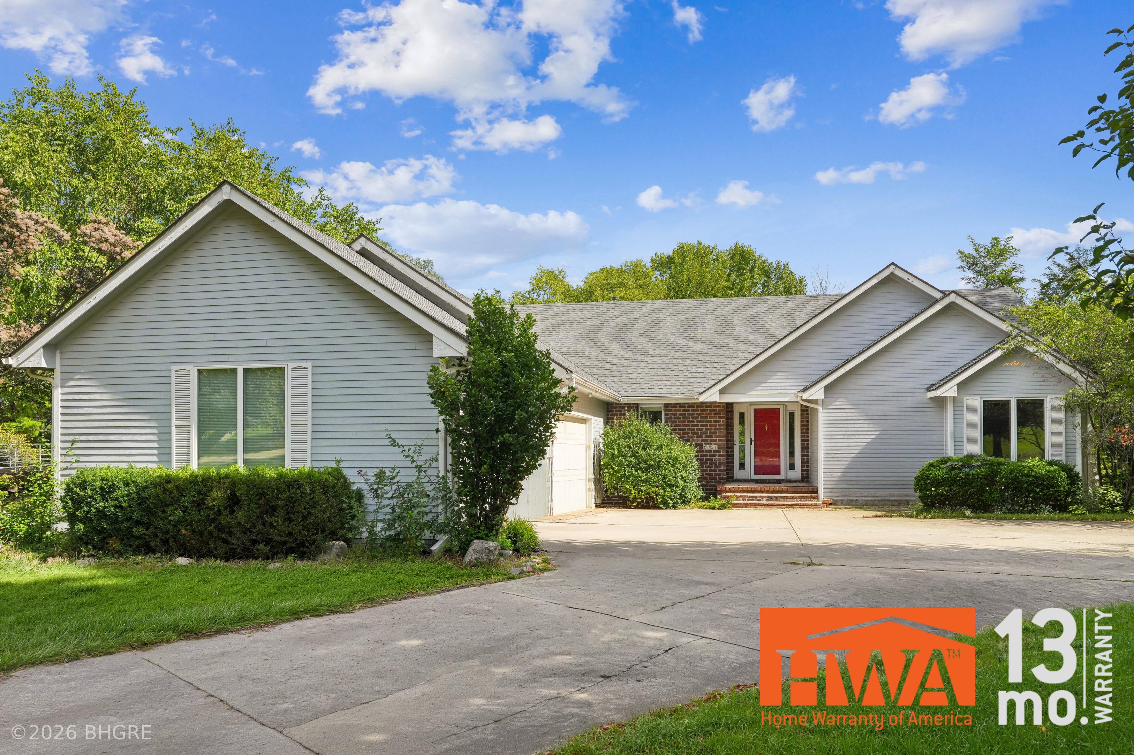 Virginia Pl, Des Moines, IA 50321