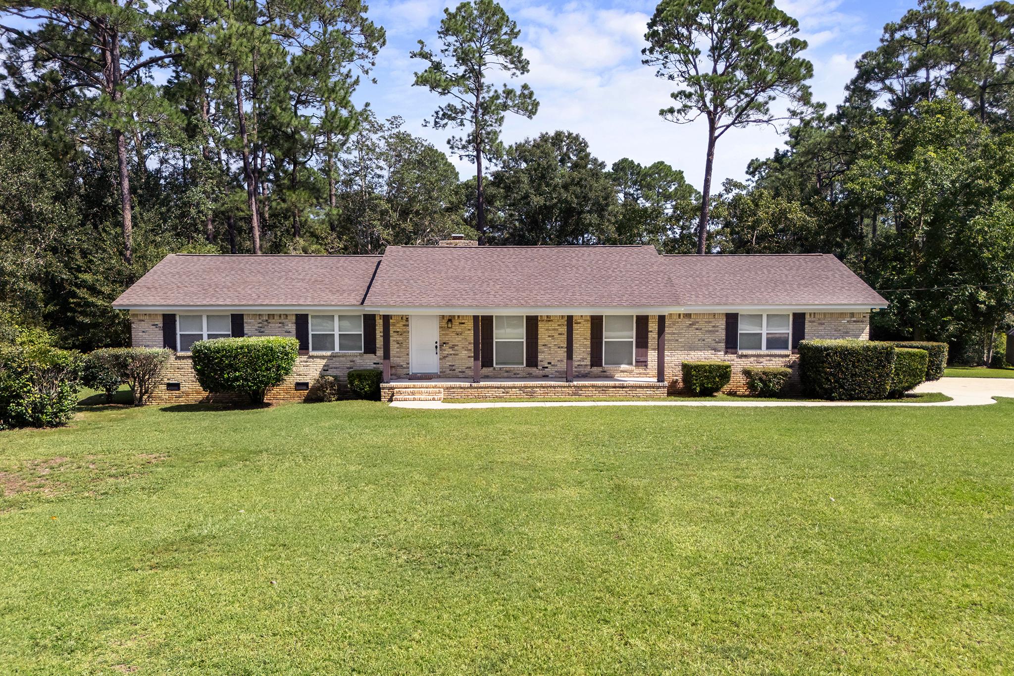 Eagle Dr, Cantonment, FL 32533