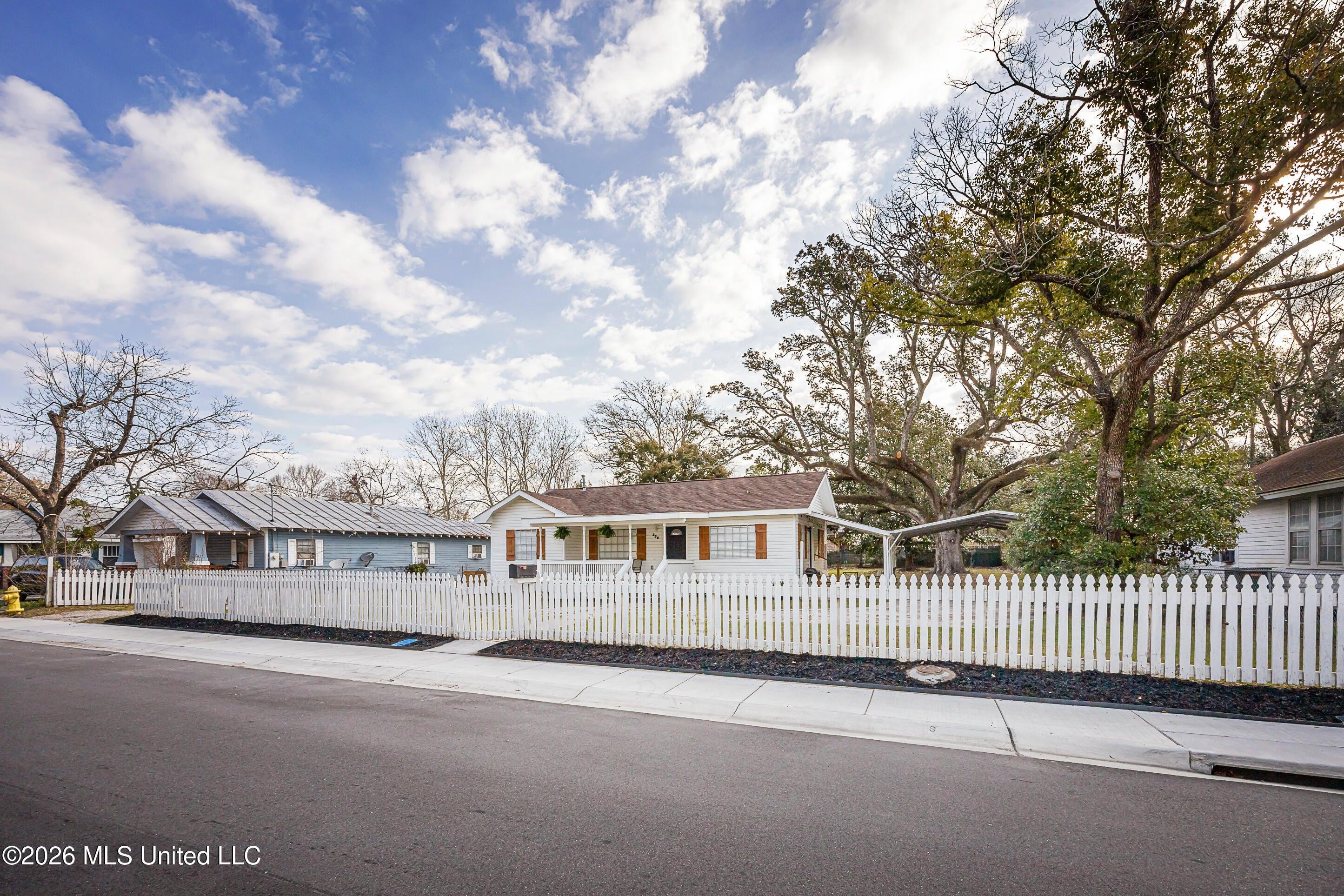 Crawford St, Biloxi, MS 39530