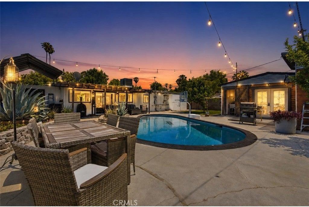 Bothwell Rd, Reseda, CA 91335