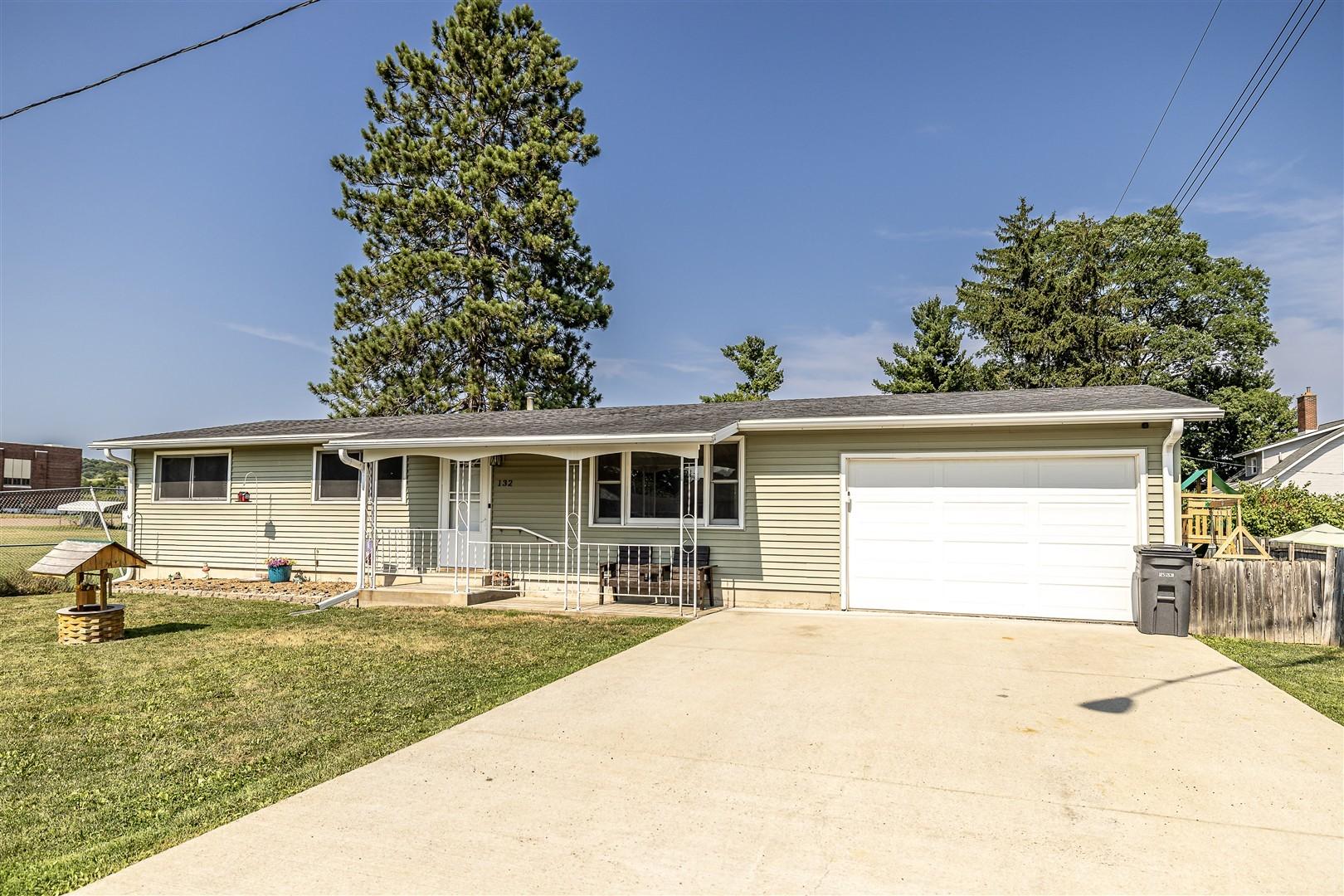 Elder St, Hixton, WI 54635