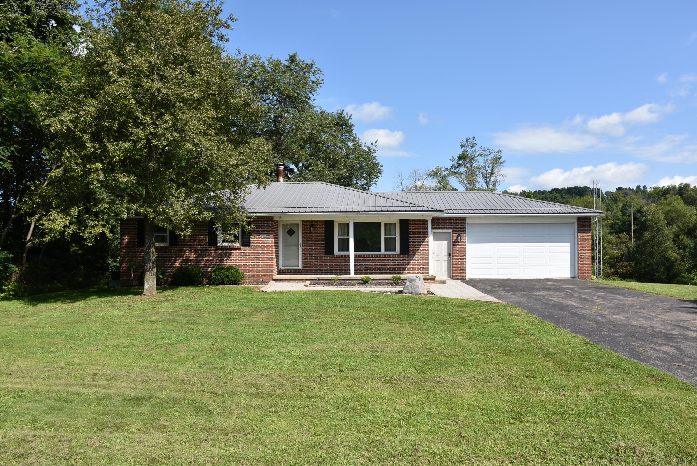 Deckards Rd, Cochranton, PA 16314