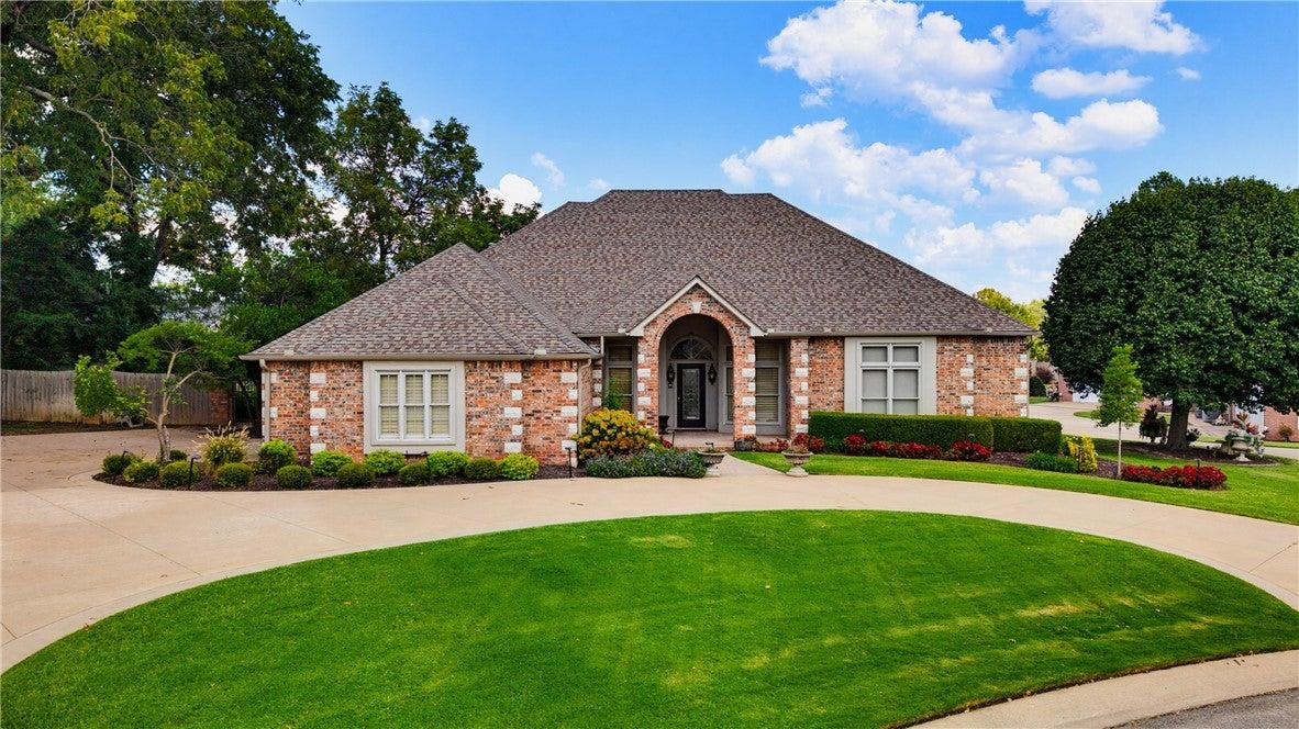 Thornbury Dr, Springdale, AR 72764