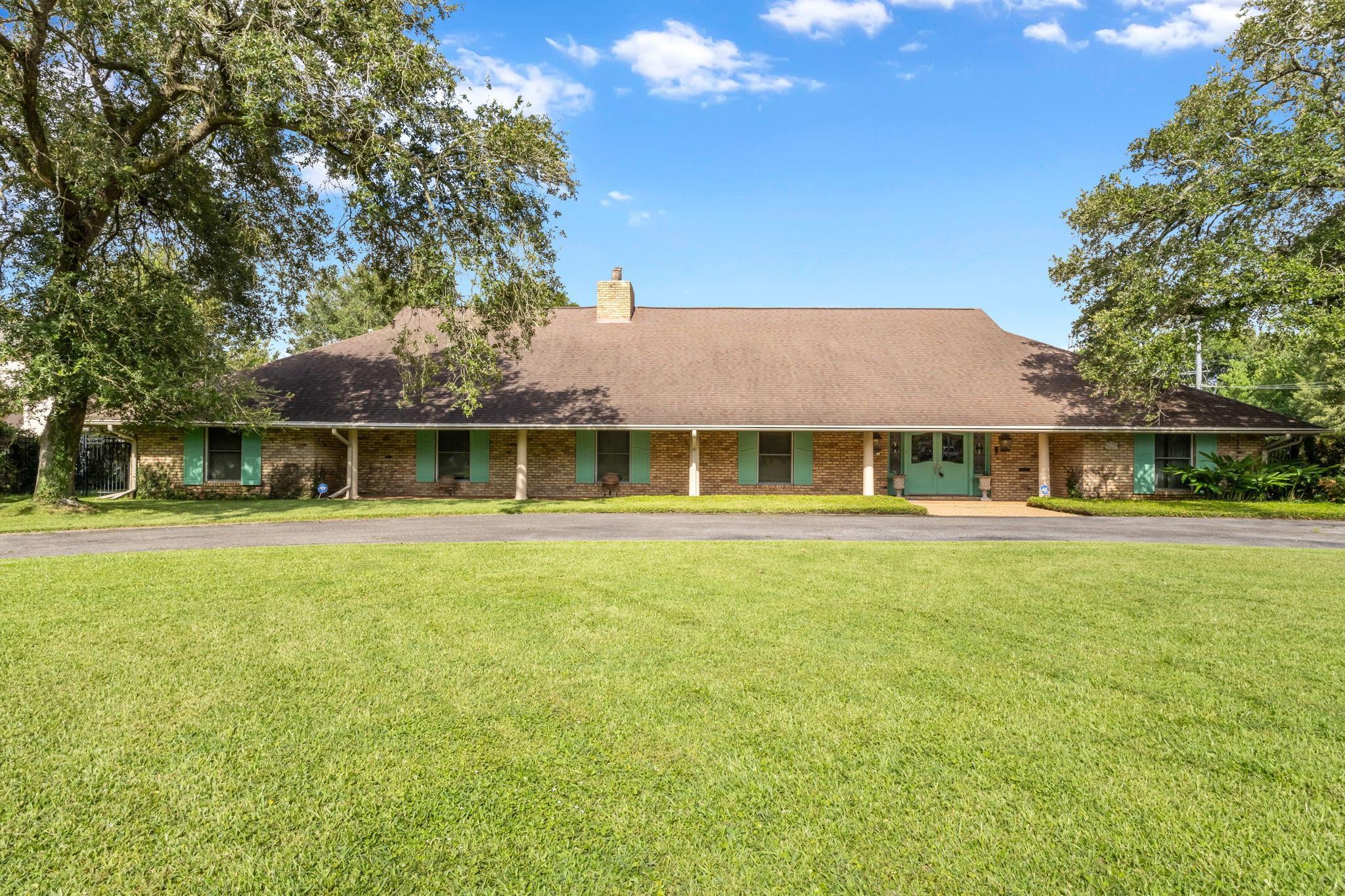 Thomas Rd, Beaumont, TX 77706