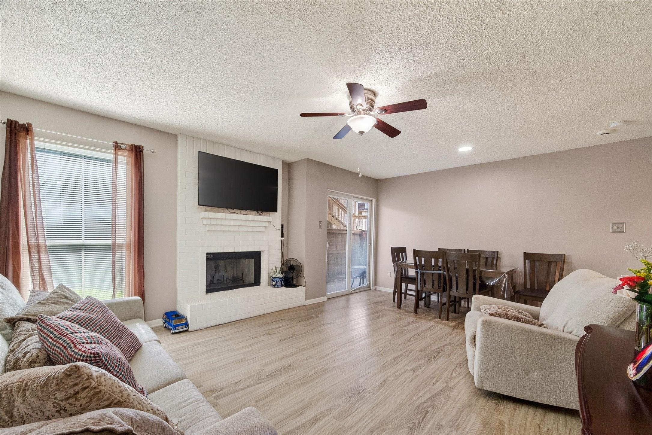 Fairmont Pkwy, Pasadena, TX 77504