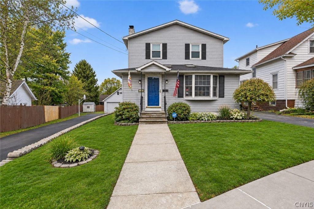N Glencove Rd, Syracuse, NY 13206
