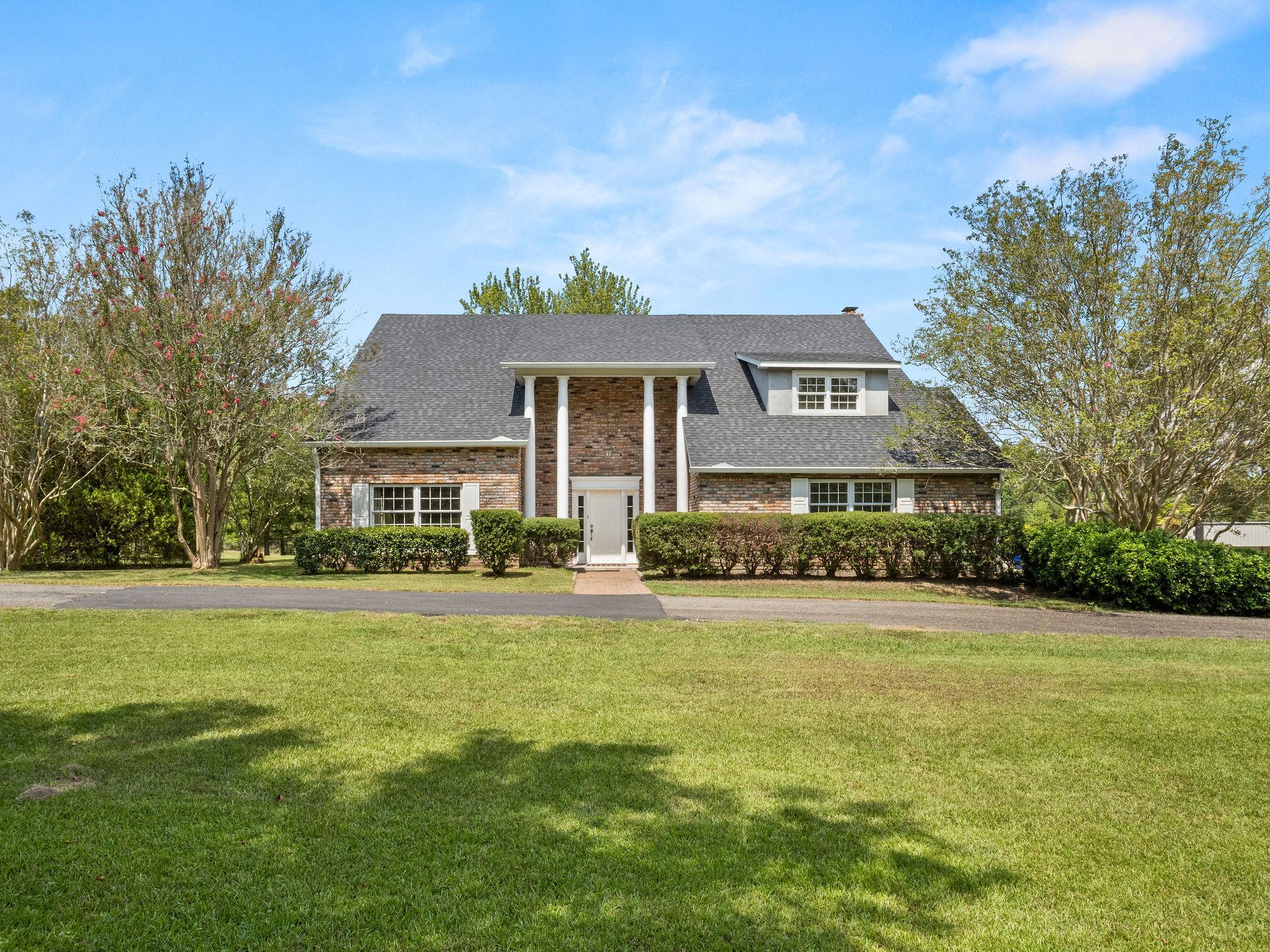 Nolan Trce, Leesville, LA 71446