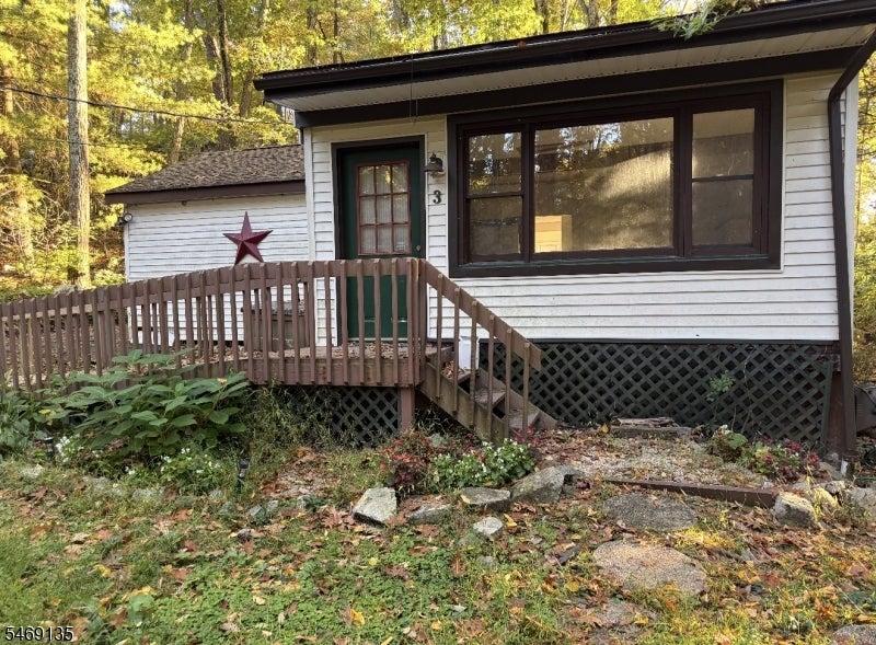 Pochuck Dr, Sussex, NJ 07461