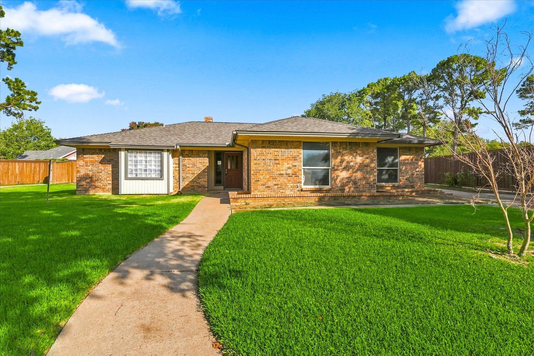 Drexel Dr, Grapevine, TX 76051