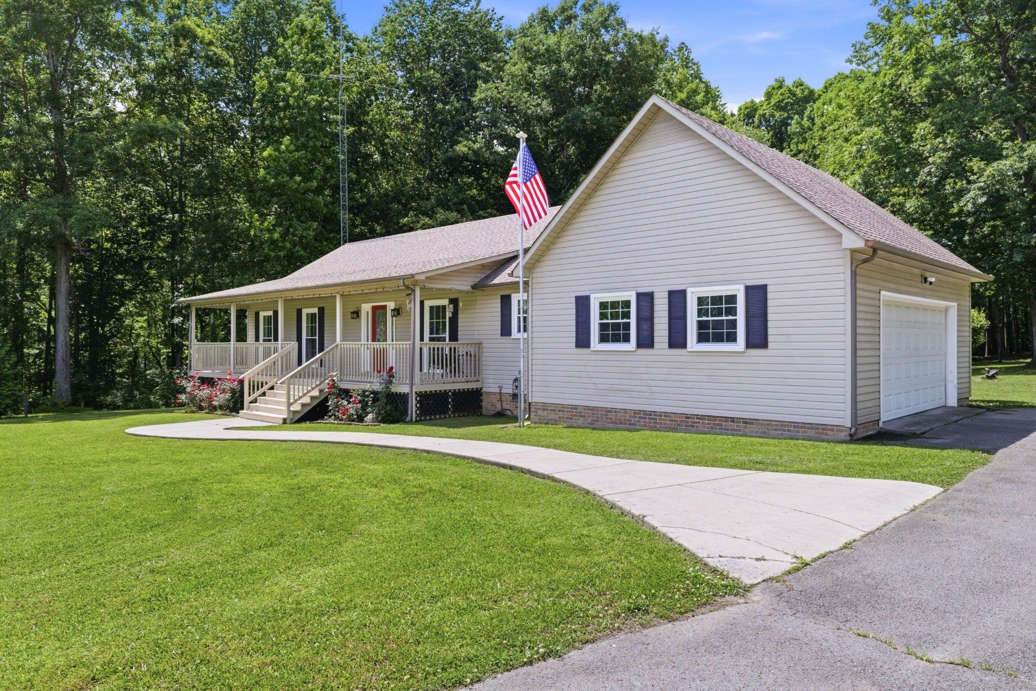 Jack Thomas Dr, Manchester, TN 37355