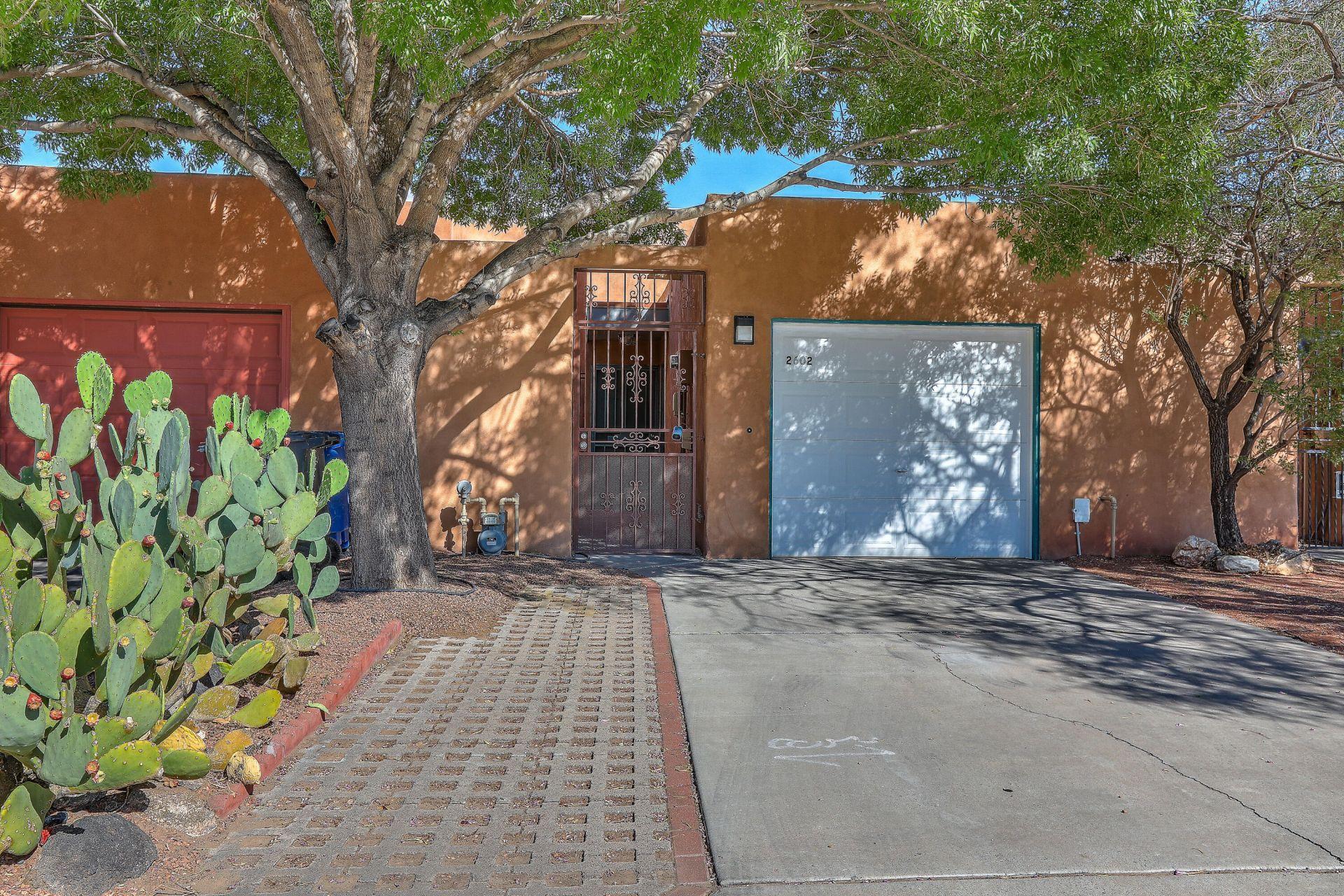 Los Tomases Dr Nw, Albuquerque, NM 87107