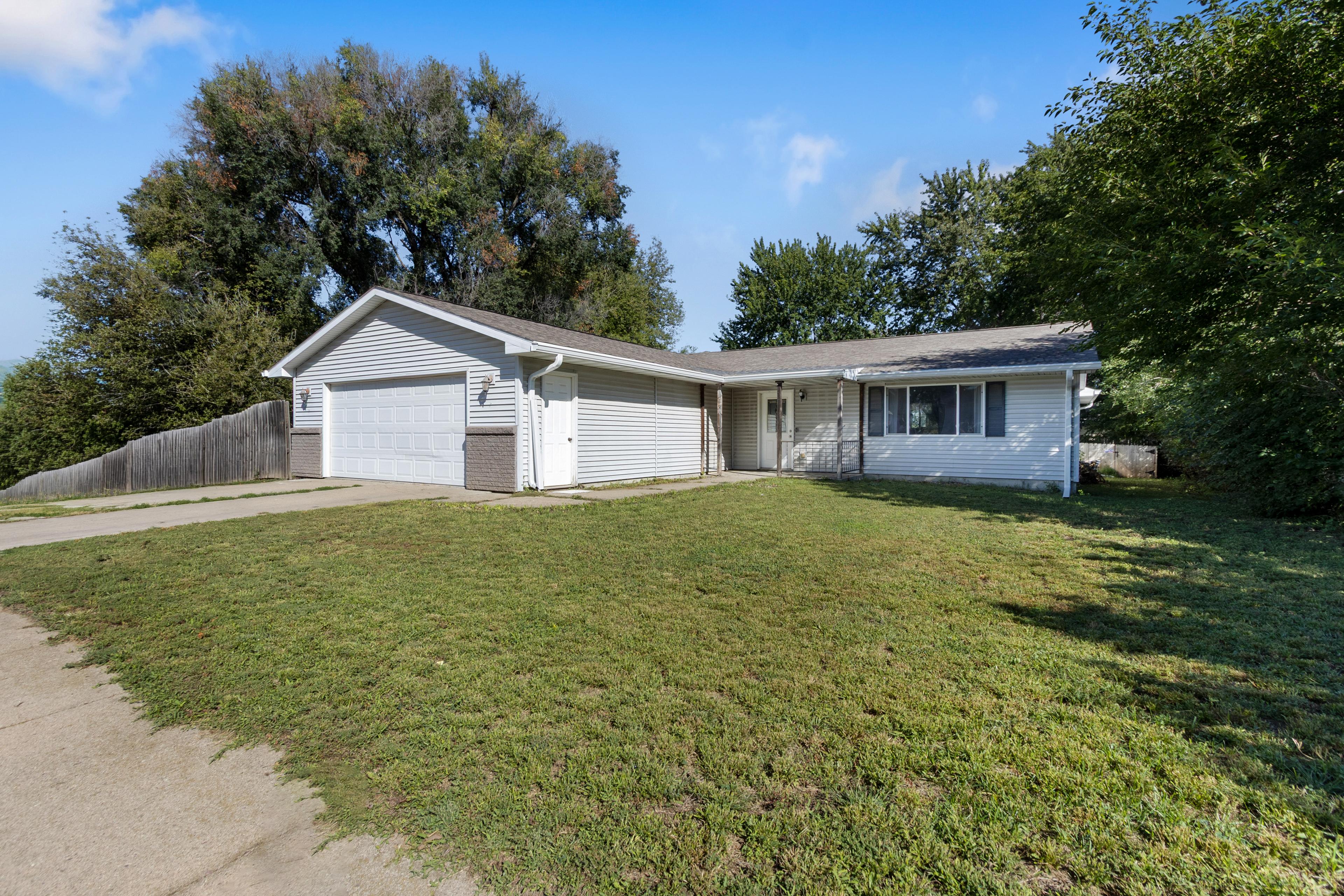 W 3rd St, Canton, SD 57013