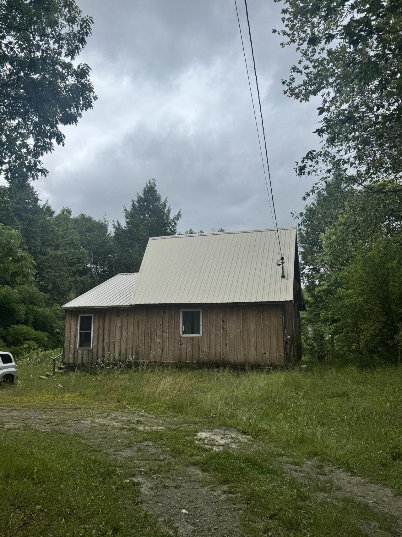 Sawyer Rd, Plymouth, ME 04969