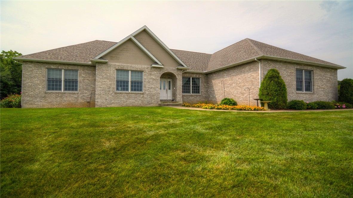River Bluff Ct, Oreana, IL 62554