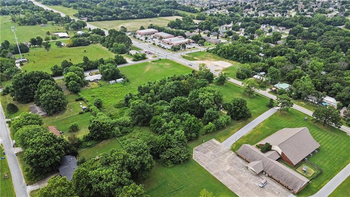 W Wedington Dr, Fayetteville, AR 72704