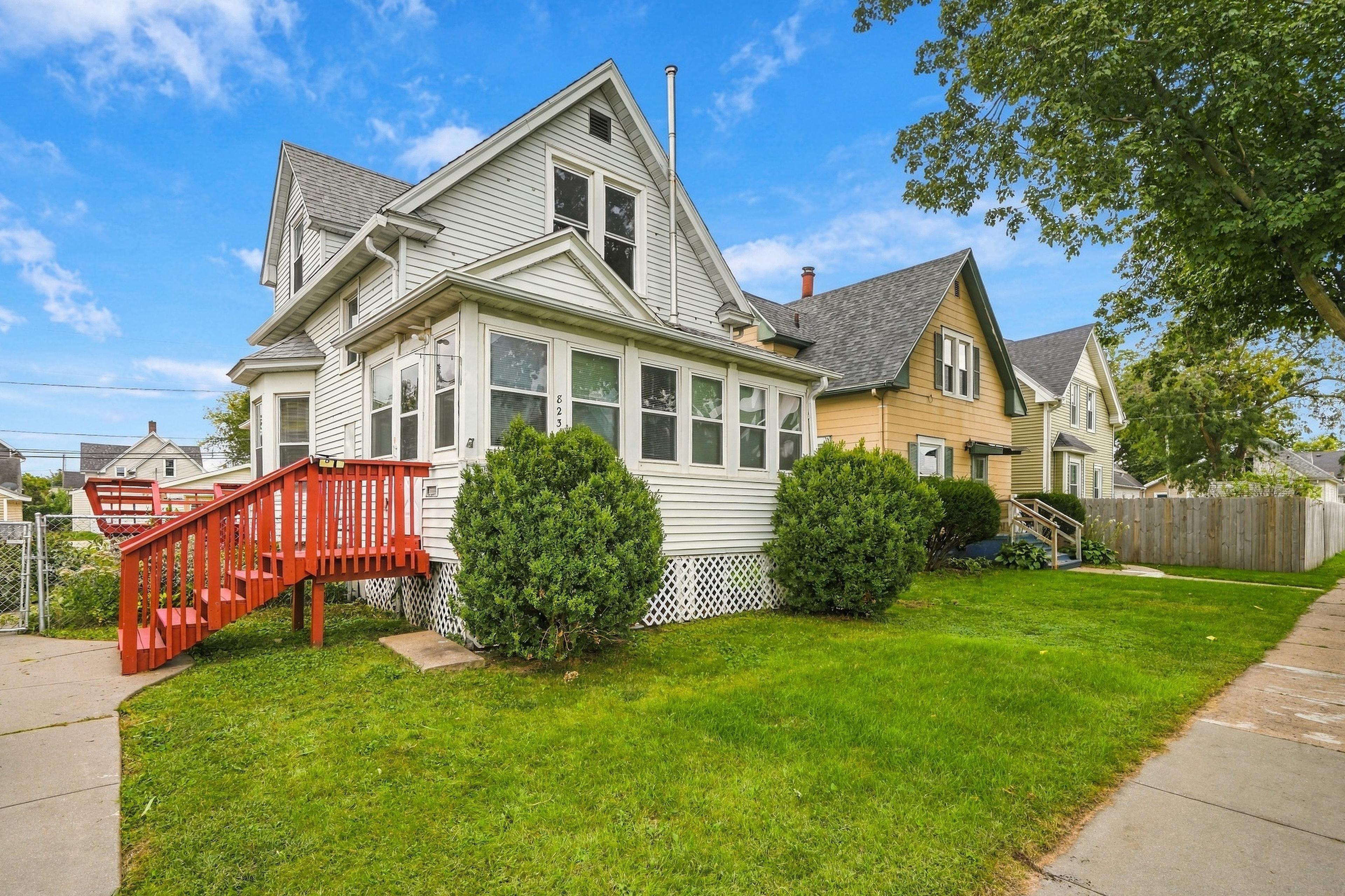 D Ave Nw, Cedar Rapids, IA 52405
