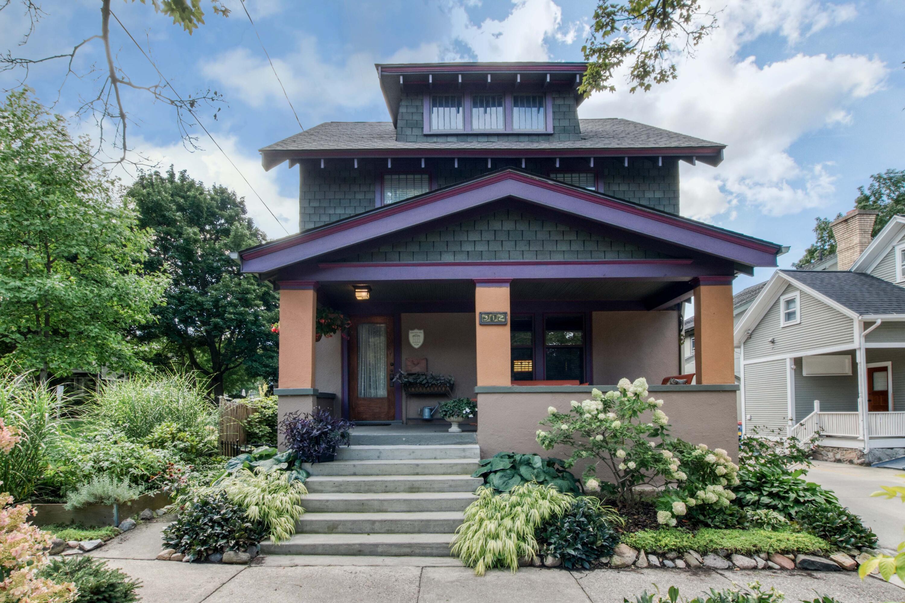 Logan St Se, Grand Rapids, MI 49503