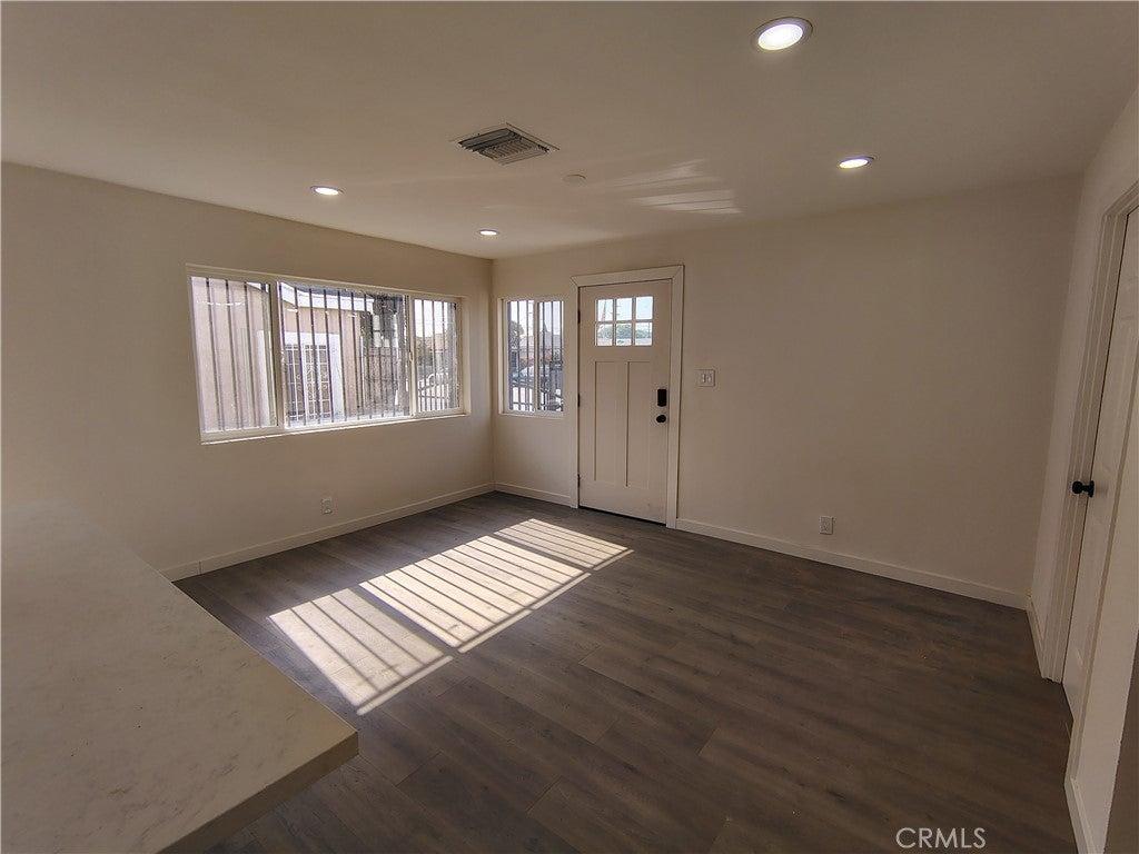 E Century Blvd, Los Angeles, CA 90003