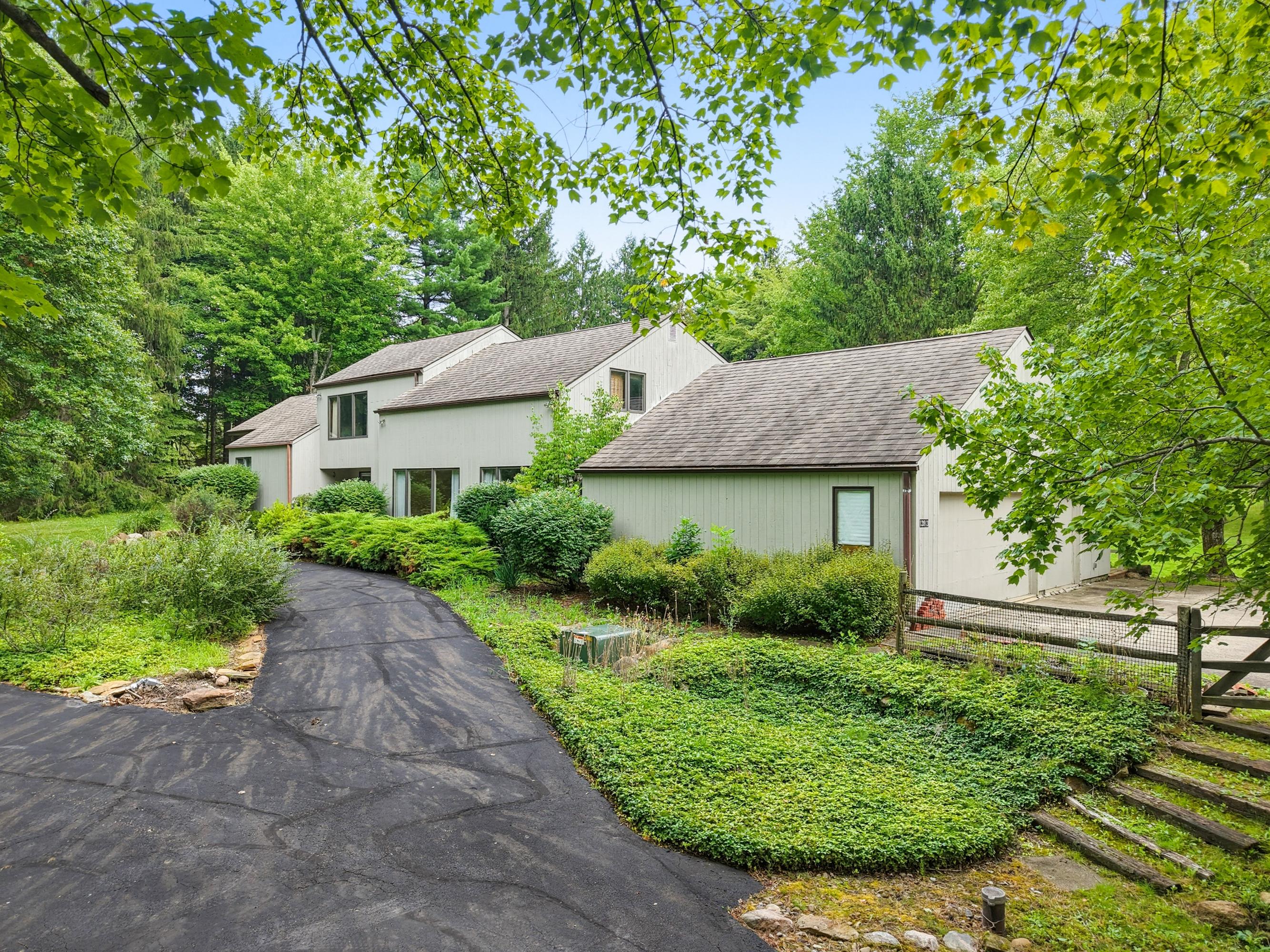 County Line Rd, Novelty, OH 44072