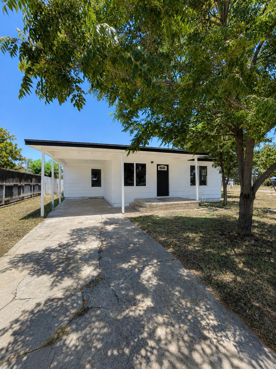E 41st St, San Angelo, TX 76903