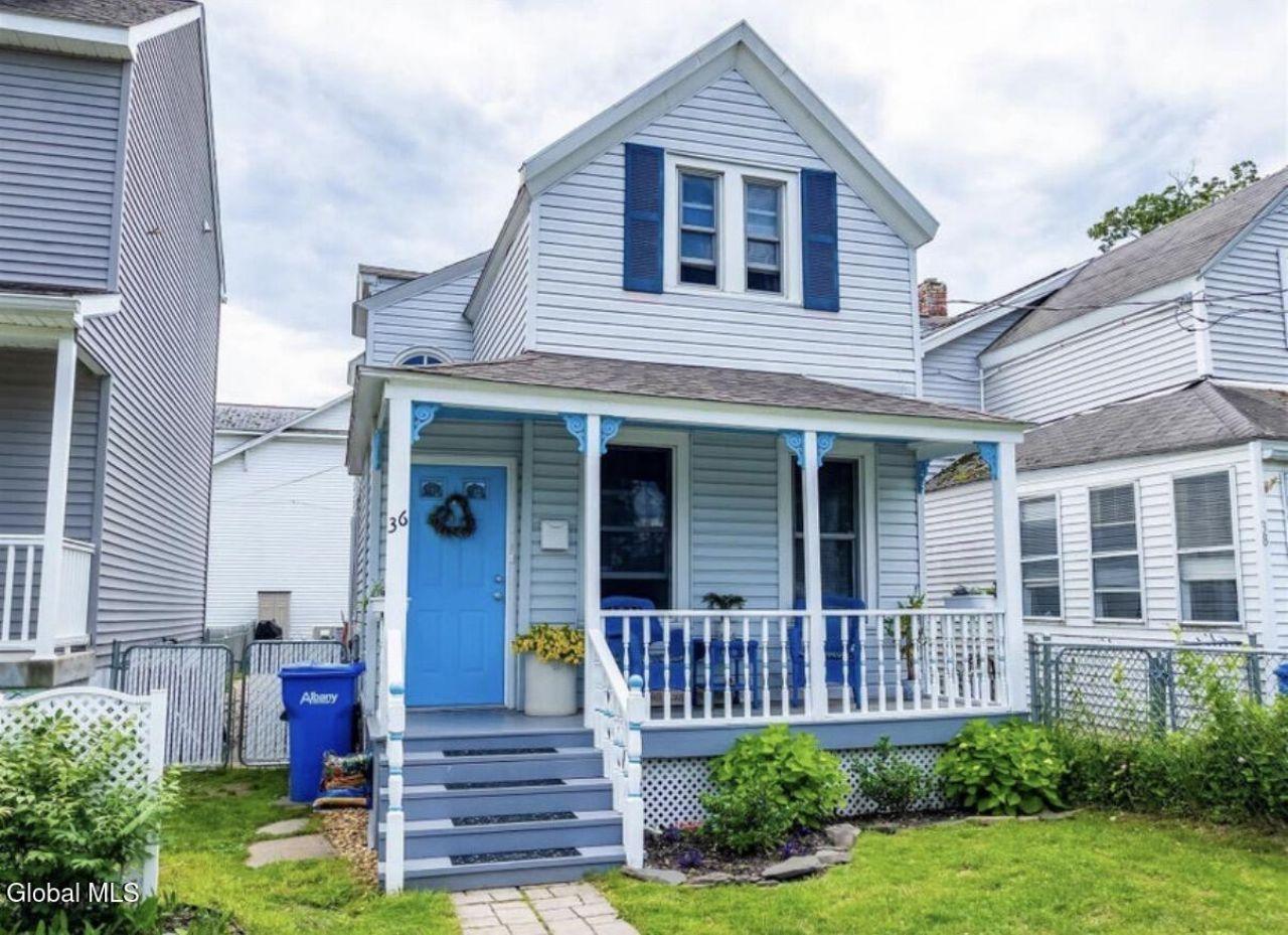 Maple Ave, Albany, NY 12208