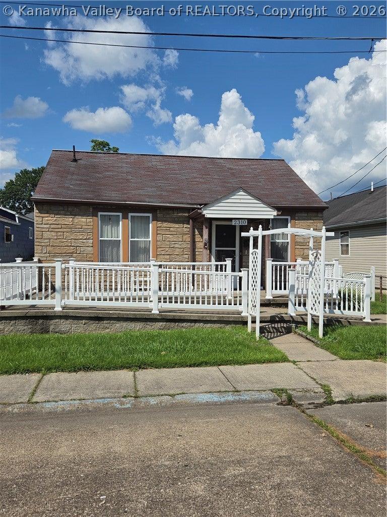 Mckinley Ave, Saint Albans, WV 25177