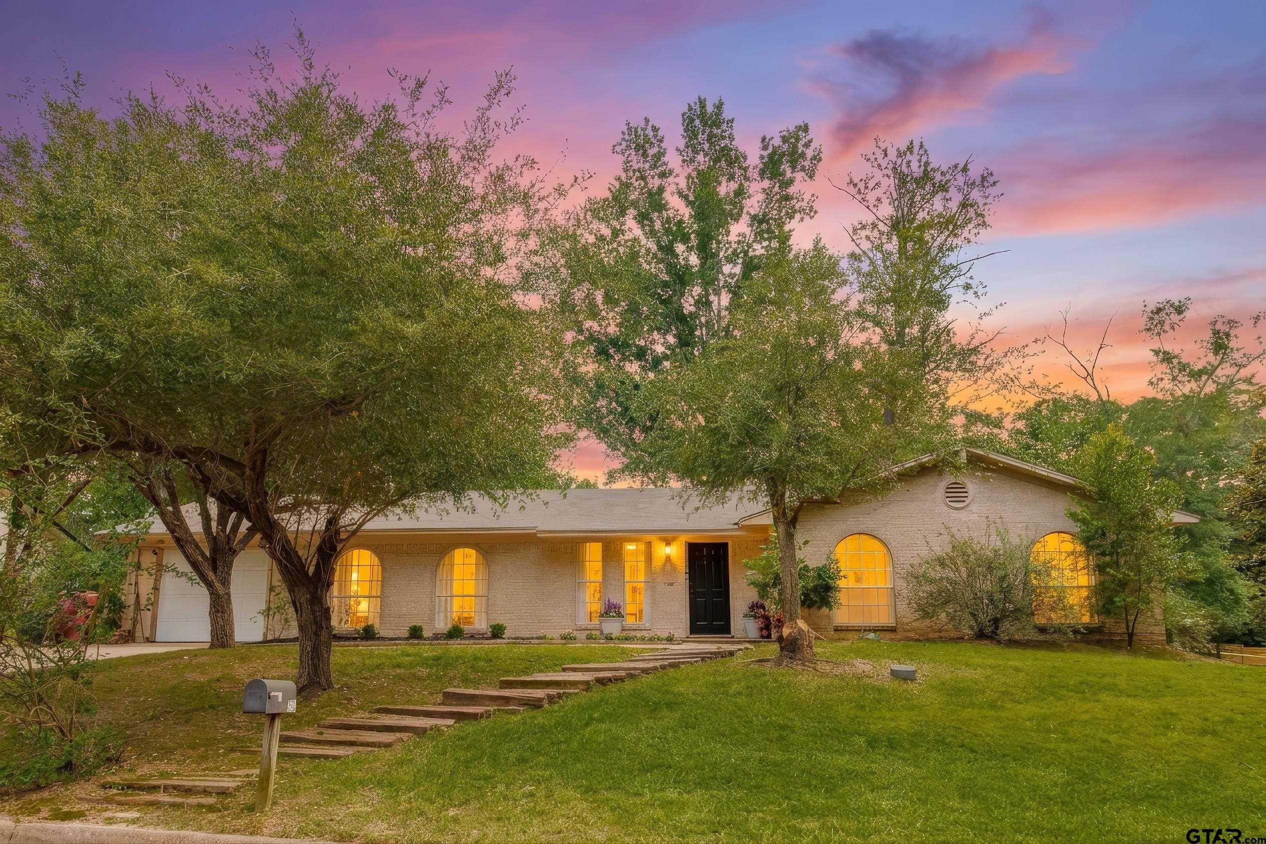 Avenue A, Canton, TX 75103
