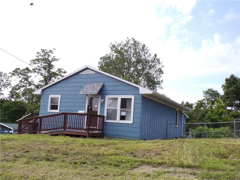 W Heidel St, Carrollton, MO 64633
