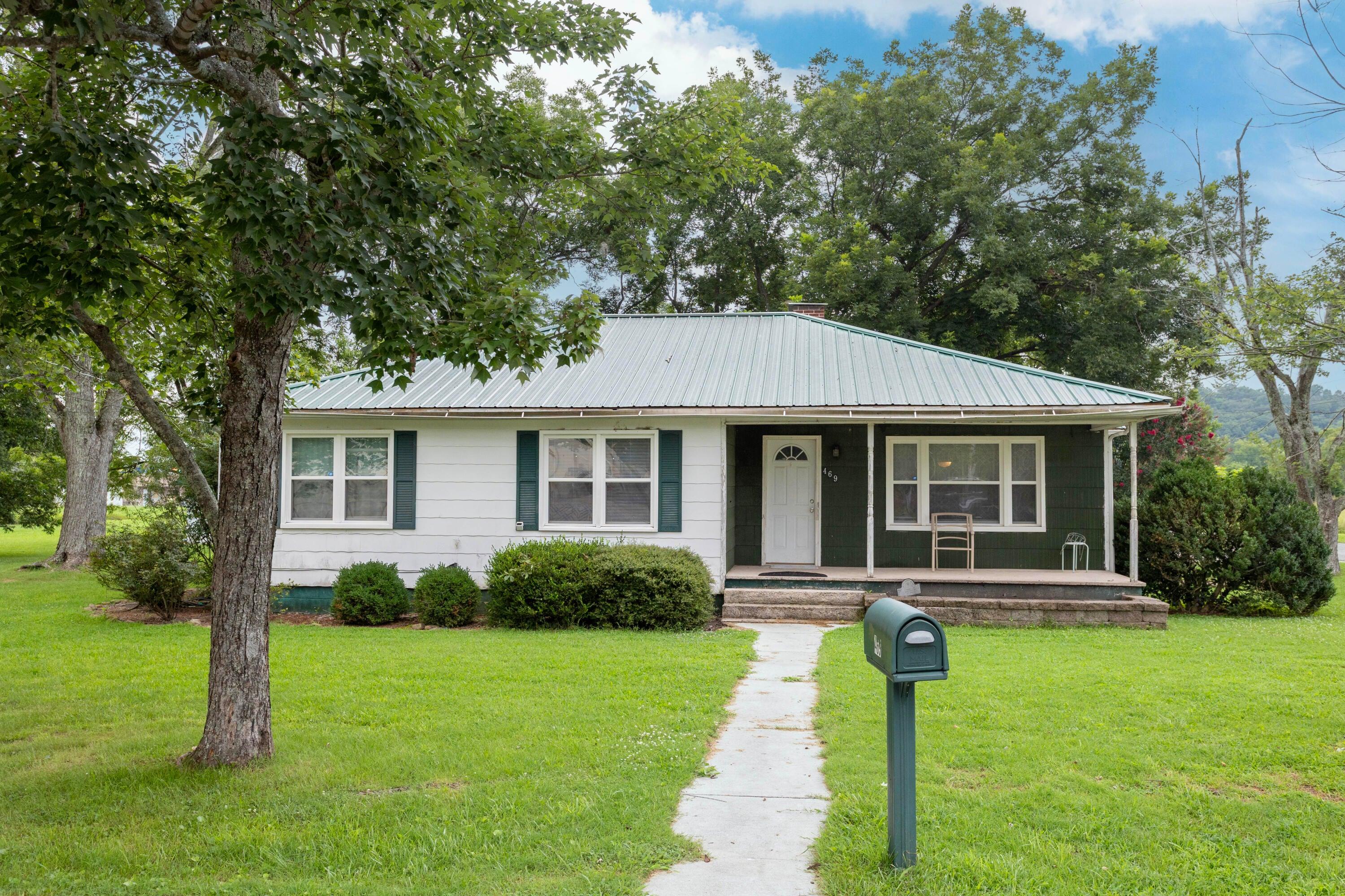 Cash St, Spring City, TN 37381