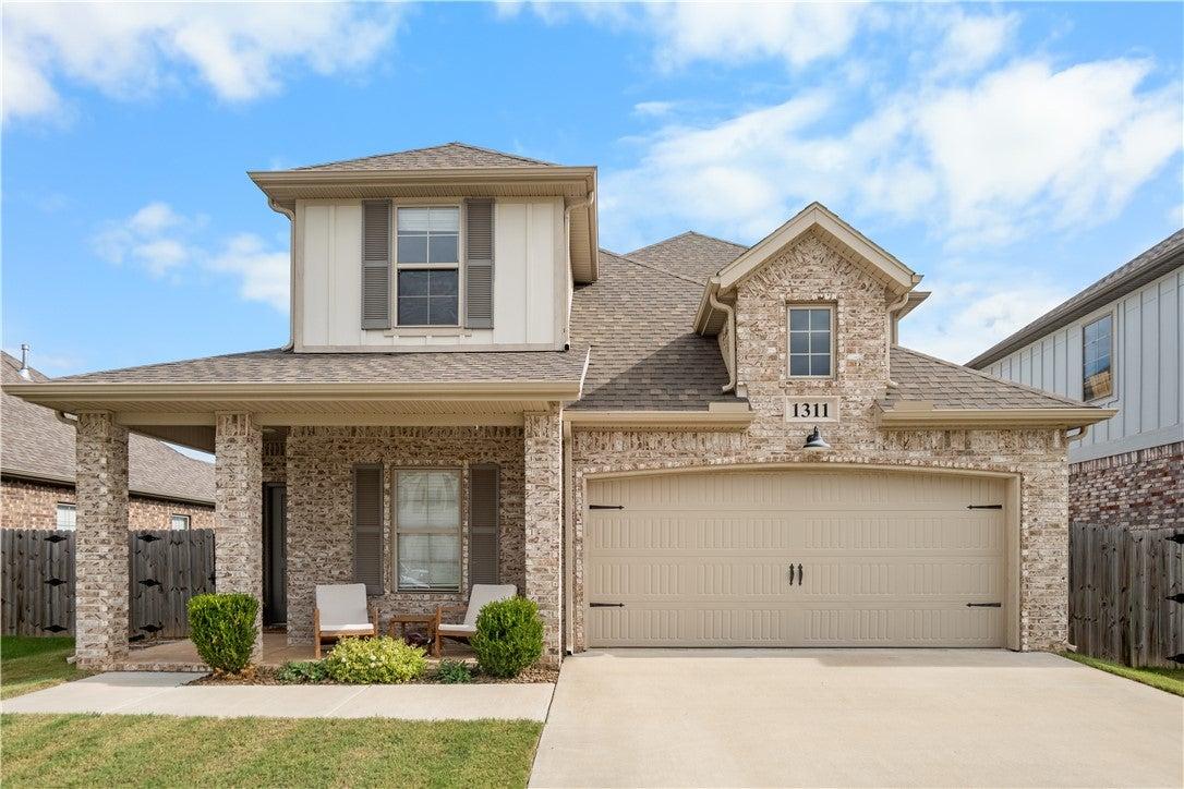 Fifth Ave, Lowell, AR 72745