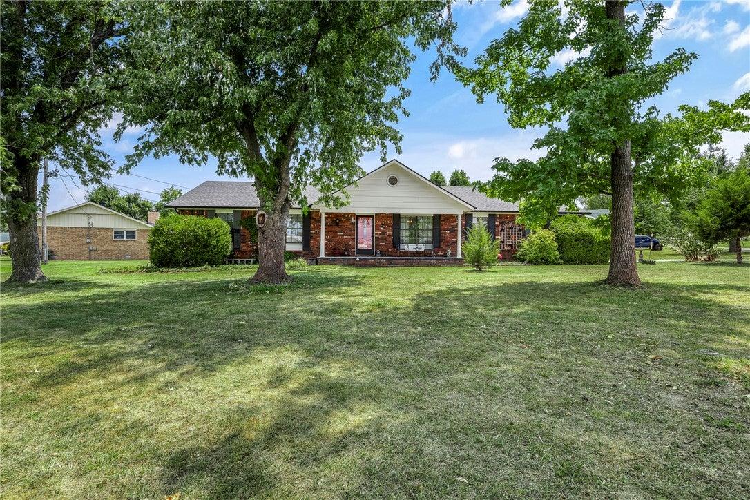 S 12th Pl, Rogers, AR 72756