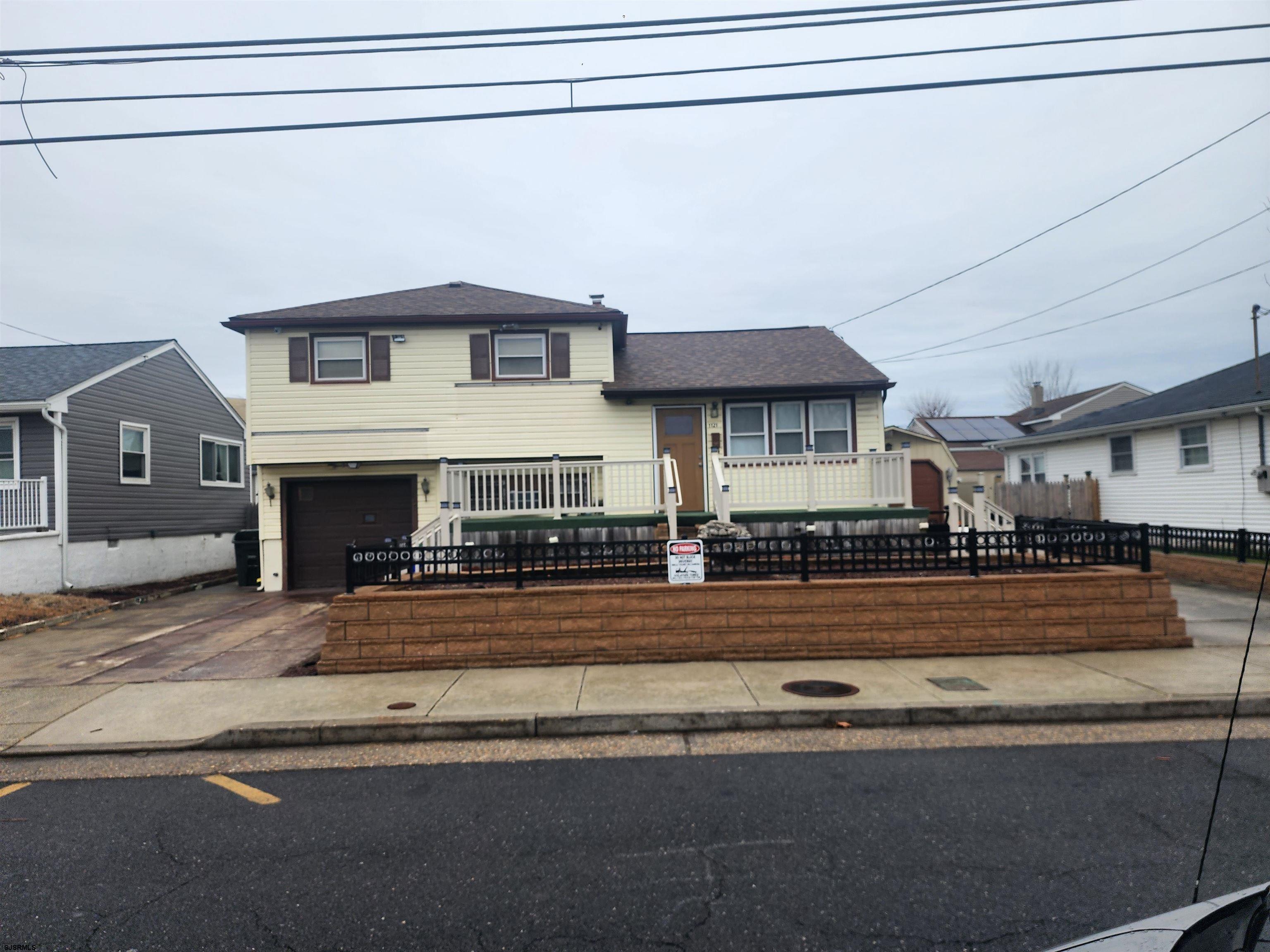 N Michigan Ave, Atlantic City, NJ 08401