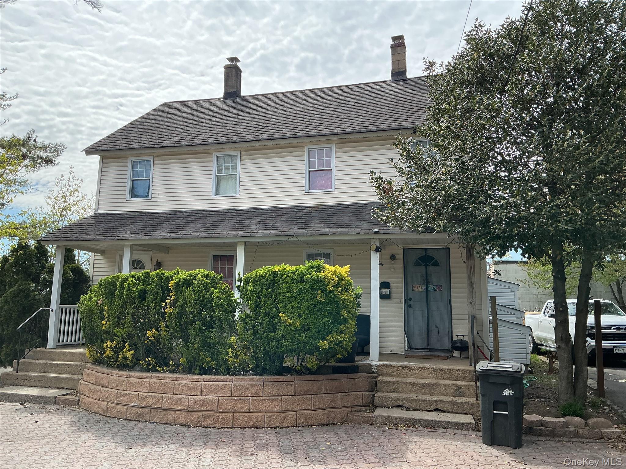Covert St, Westbury, NY 11590
