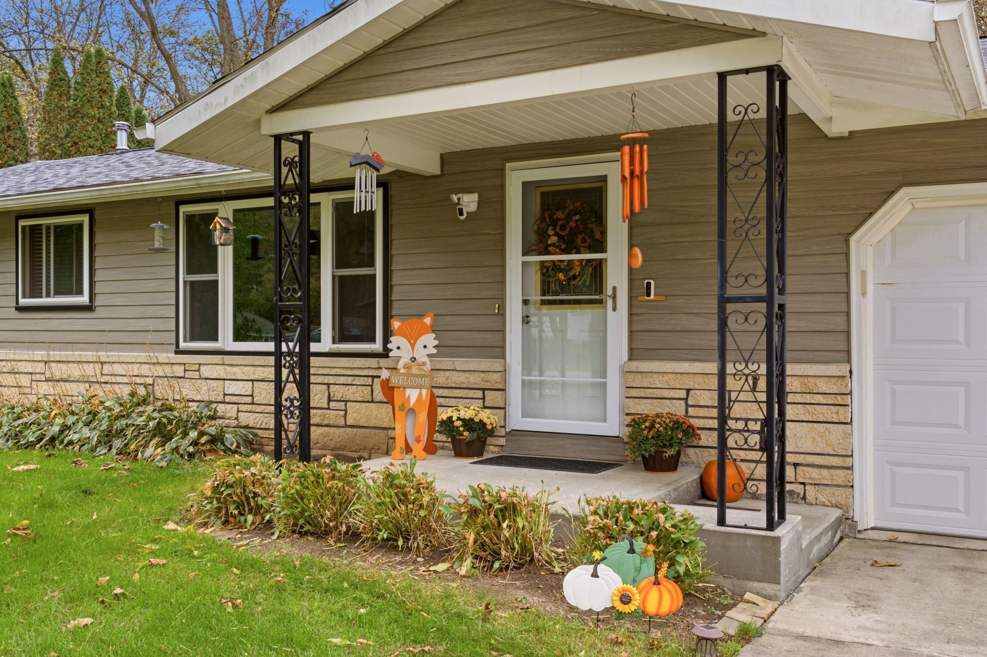 Lisa Ln, Winona, MN 55987