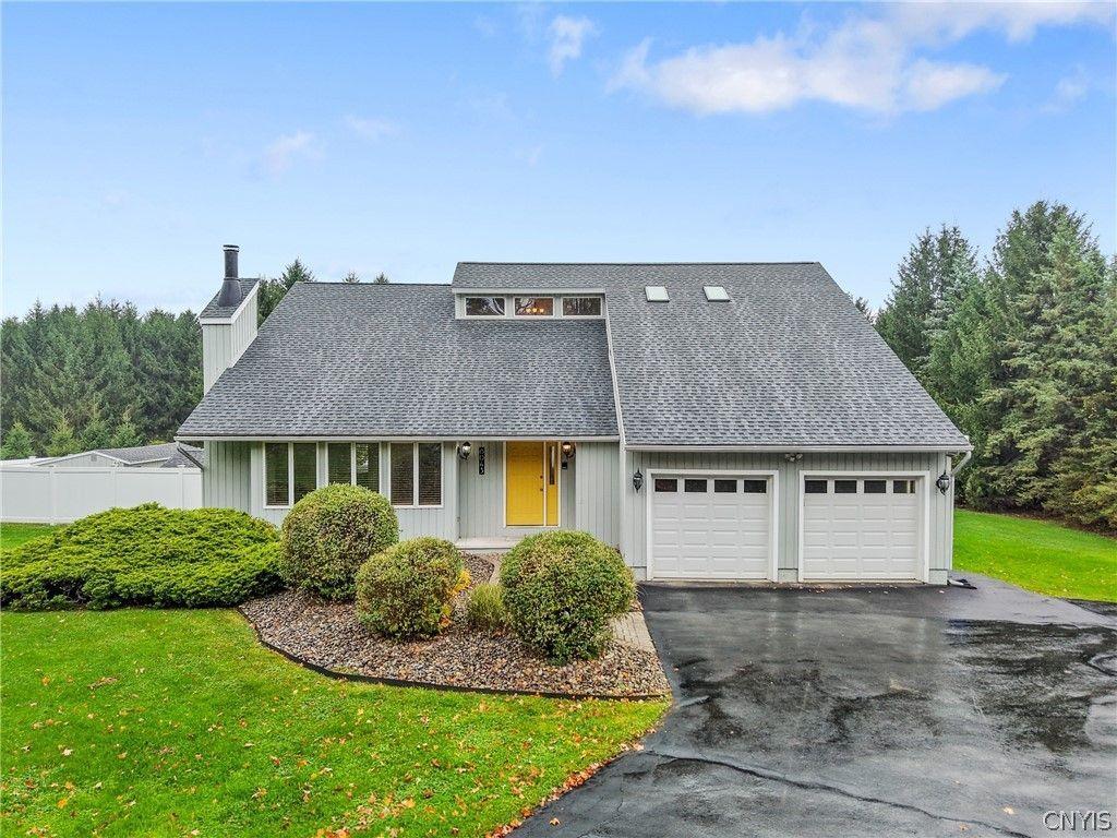 Broadfield Rd, Manlius, NY 13104