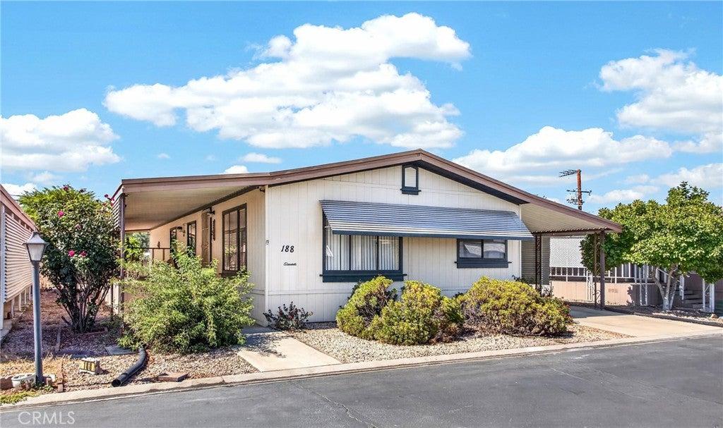 W Menlo Ave, Hemet, CA 92543