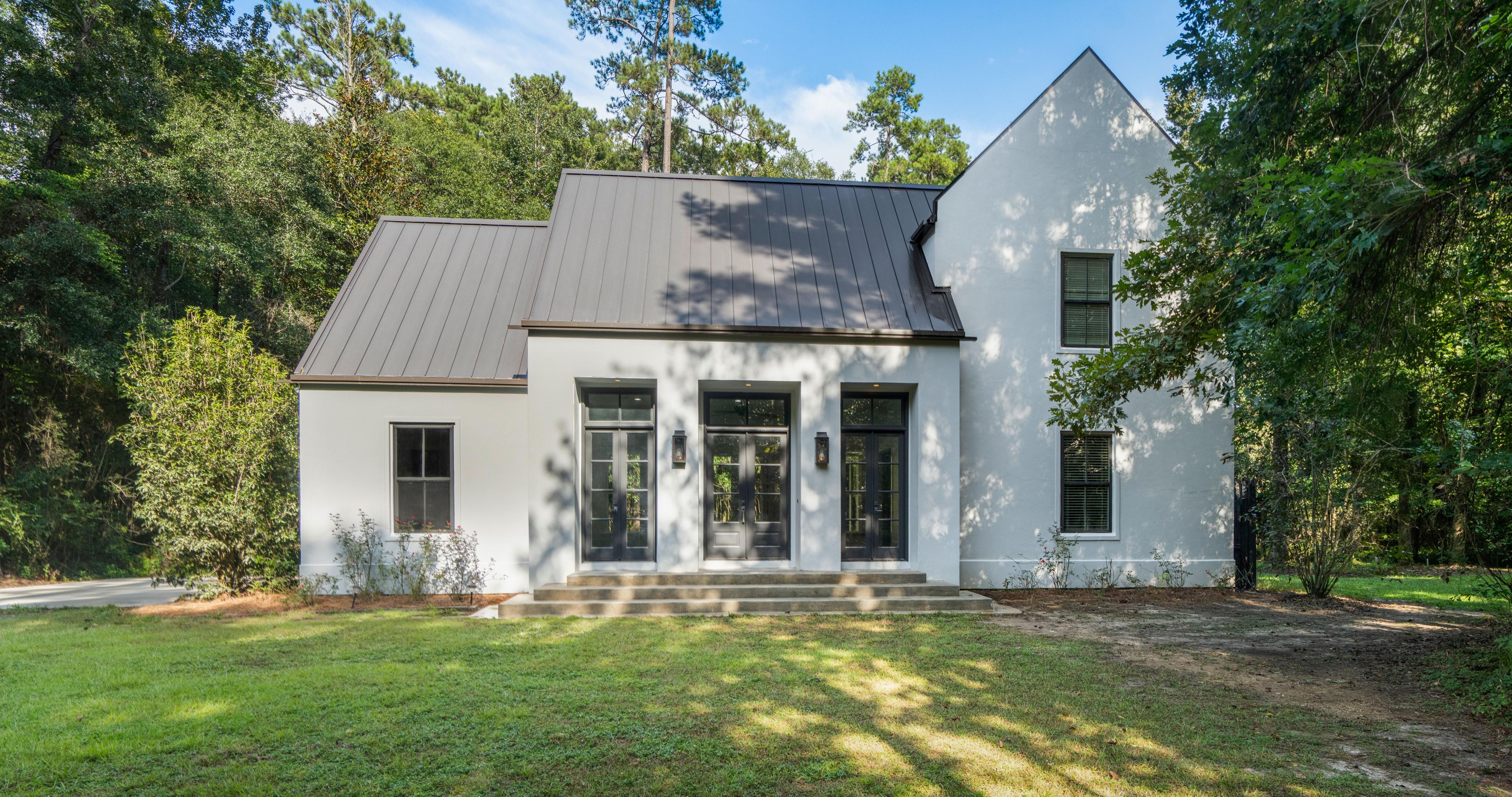 Holly Ln, Covington, LA 70435