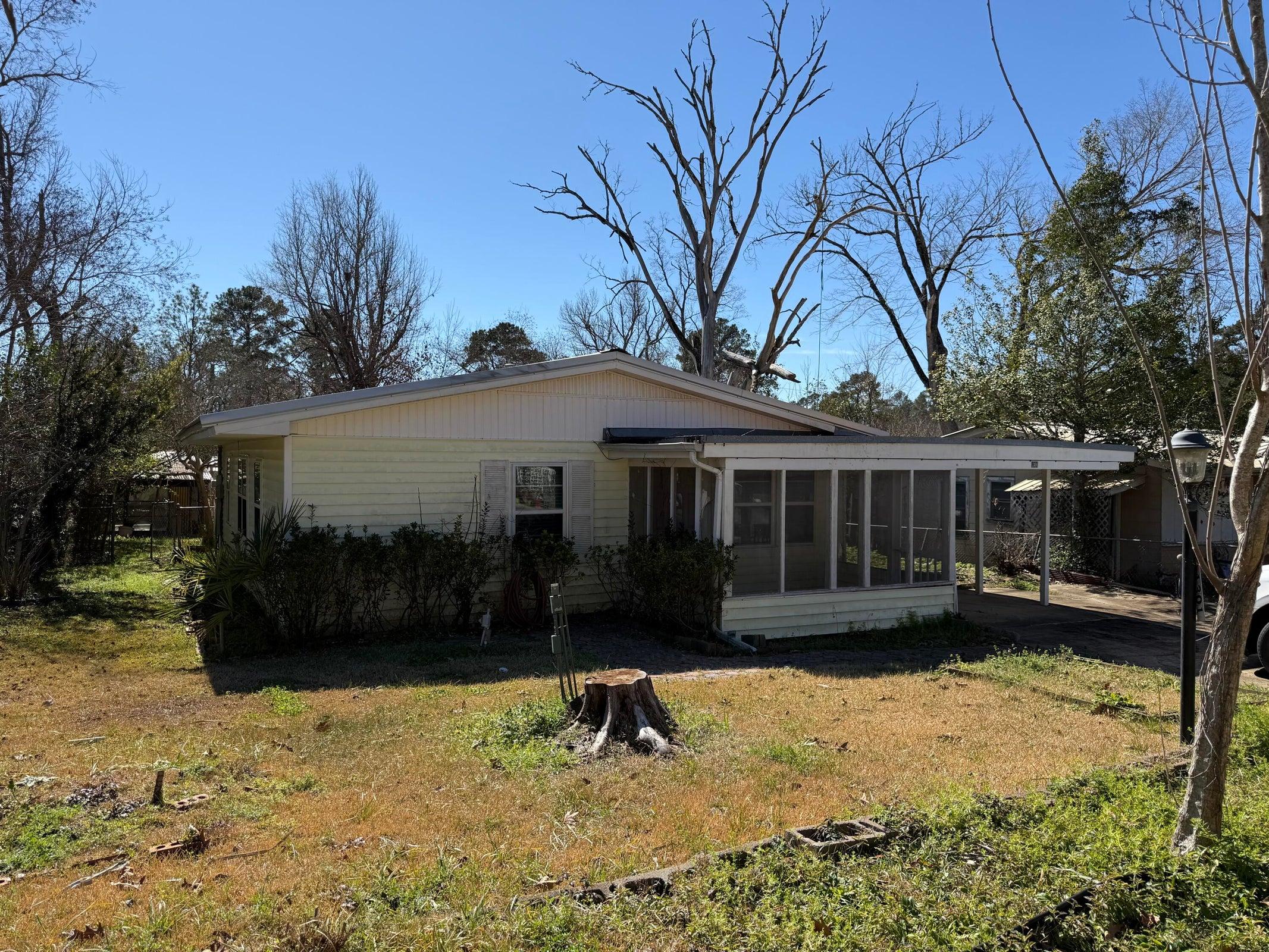 Oak Dr, Leesville, LA 71446