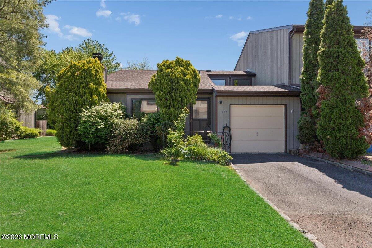Bowne Ct, Matawan, NJ 07747
