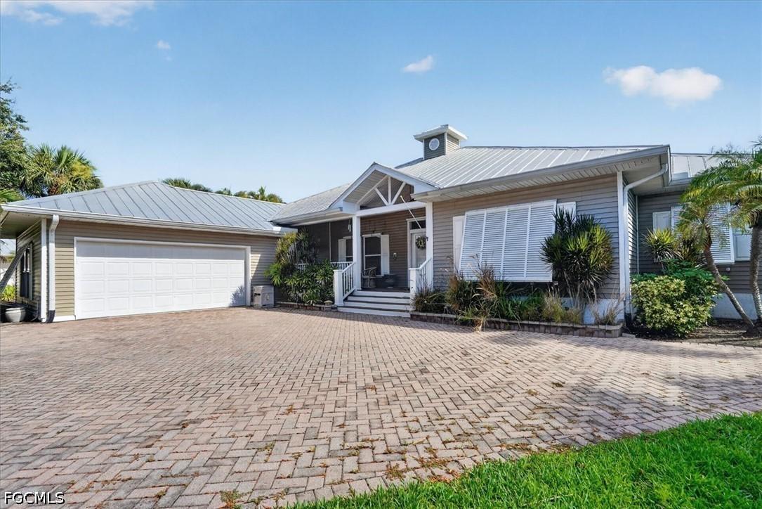 Caloosa Creek Cir, Fort Myers, FL 33908