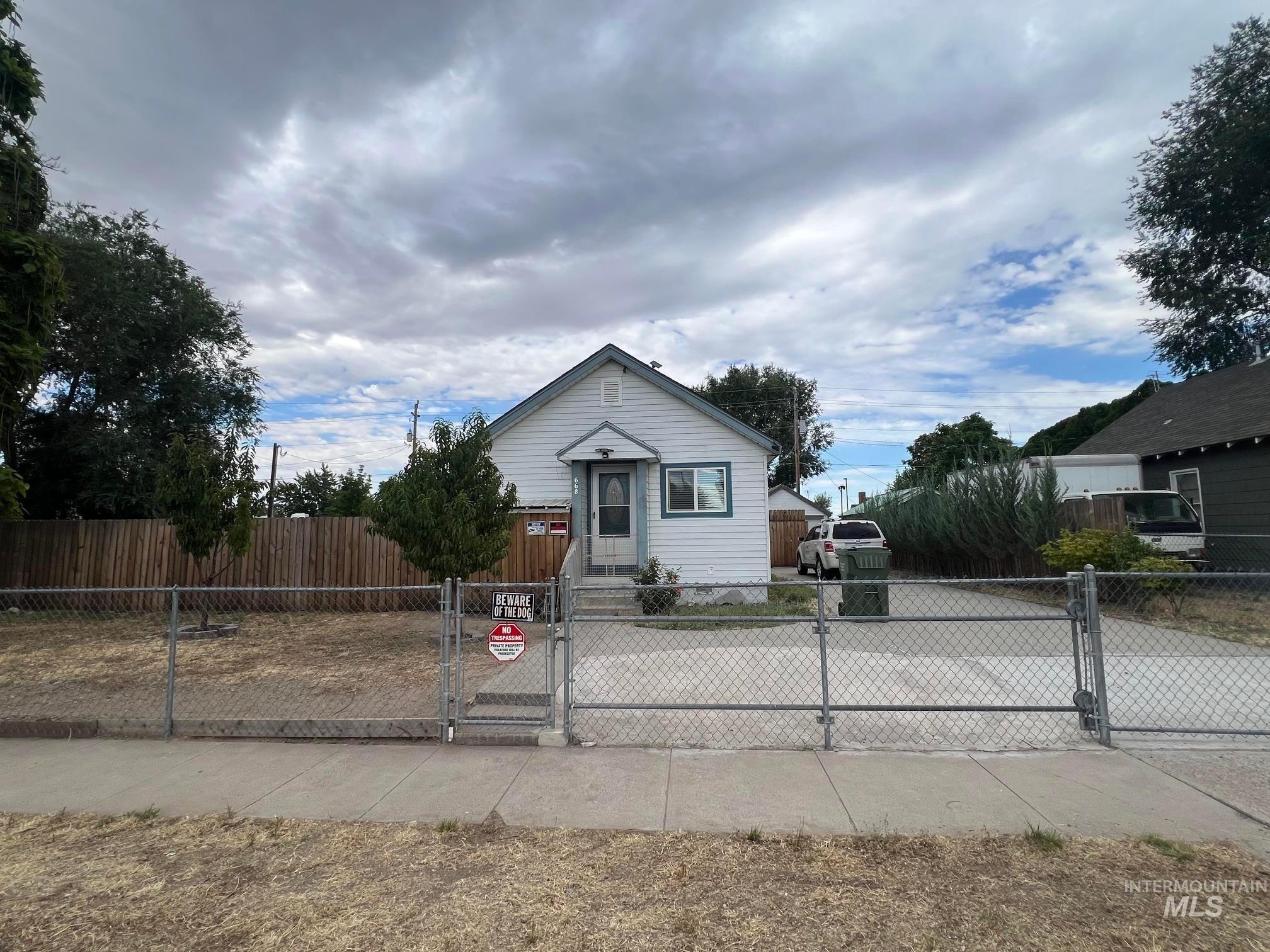 Nw 1st St, Ontario, OR 97914