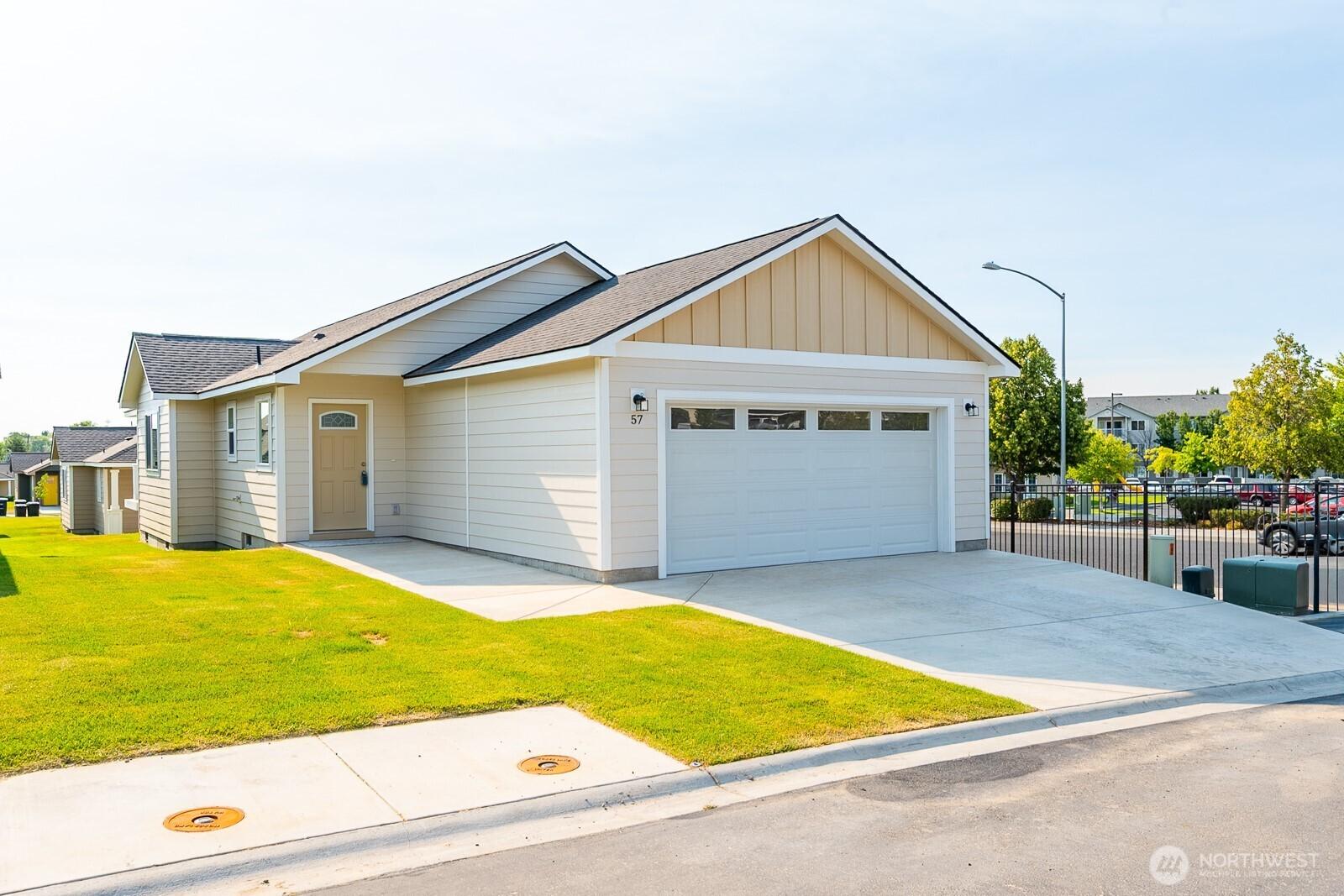 E 9th Ave, Moses Lake, WA 98837