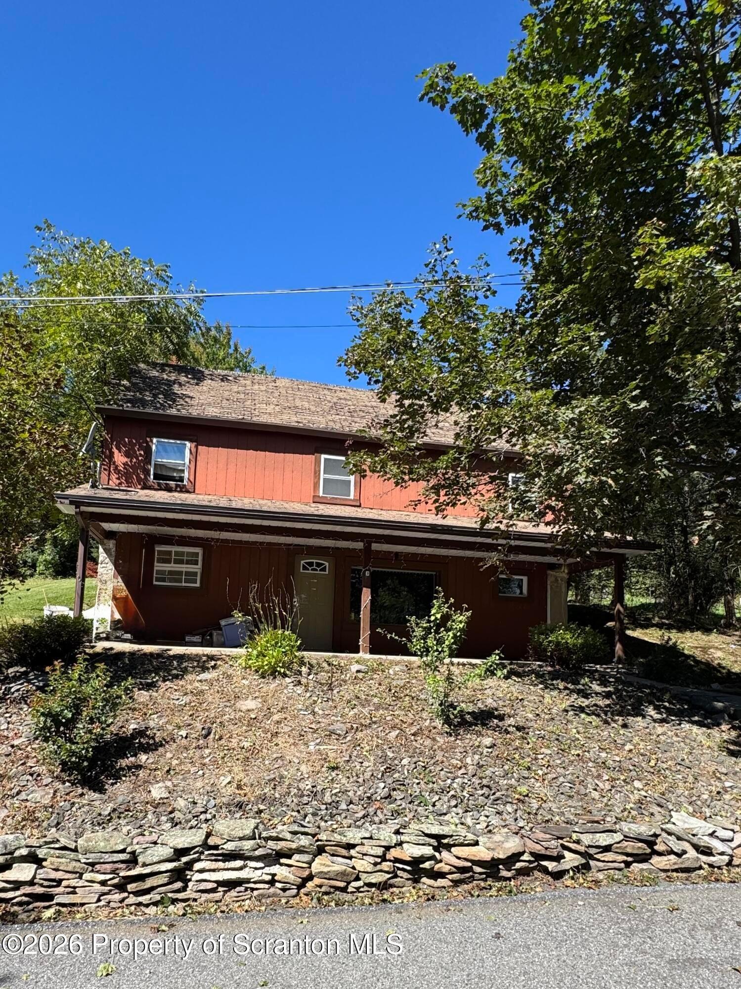 11th St, Olyphant, PA 18447